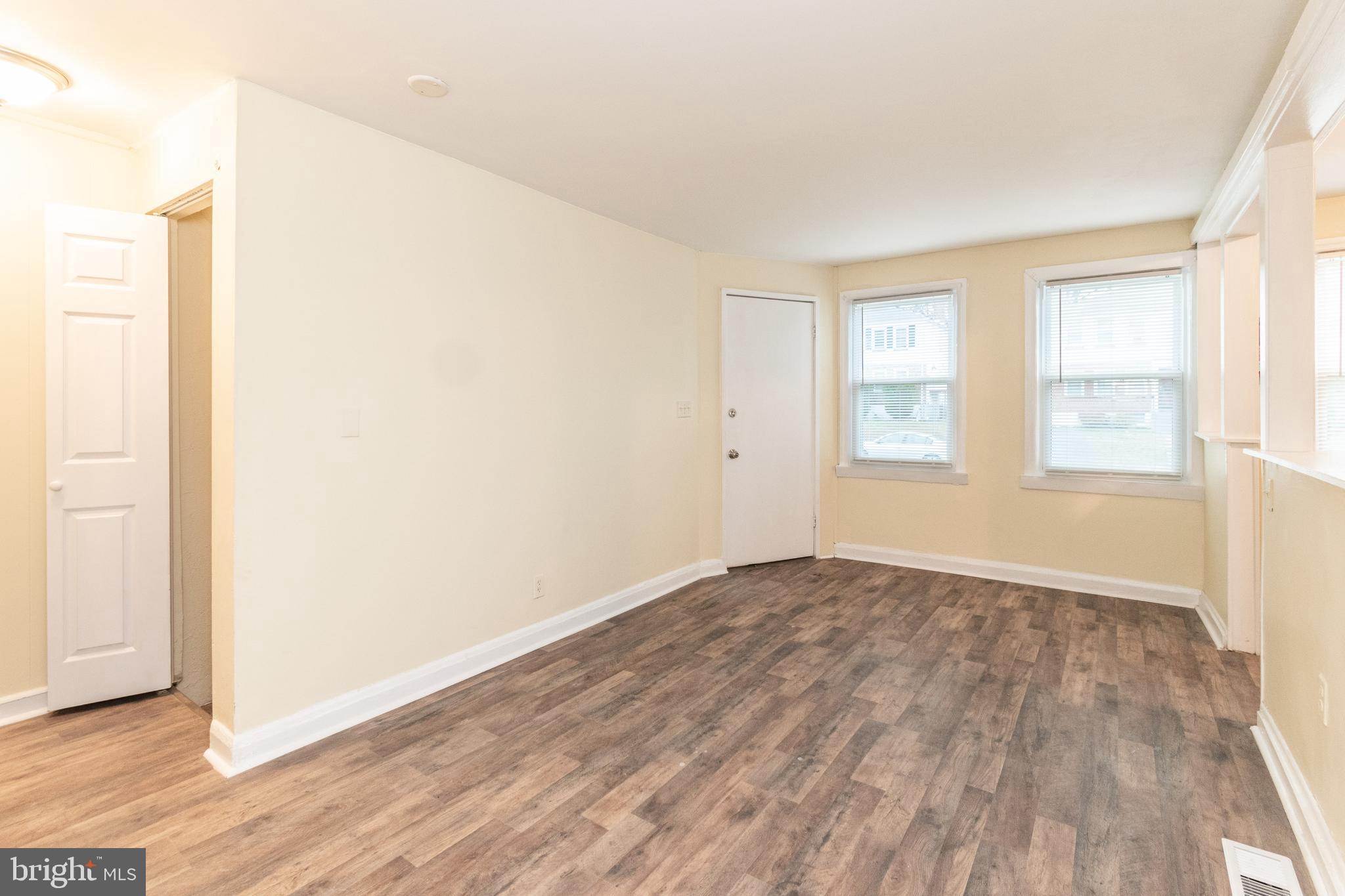 FRANKFORD - Residential Lease