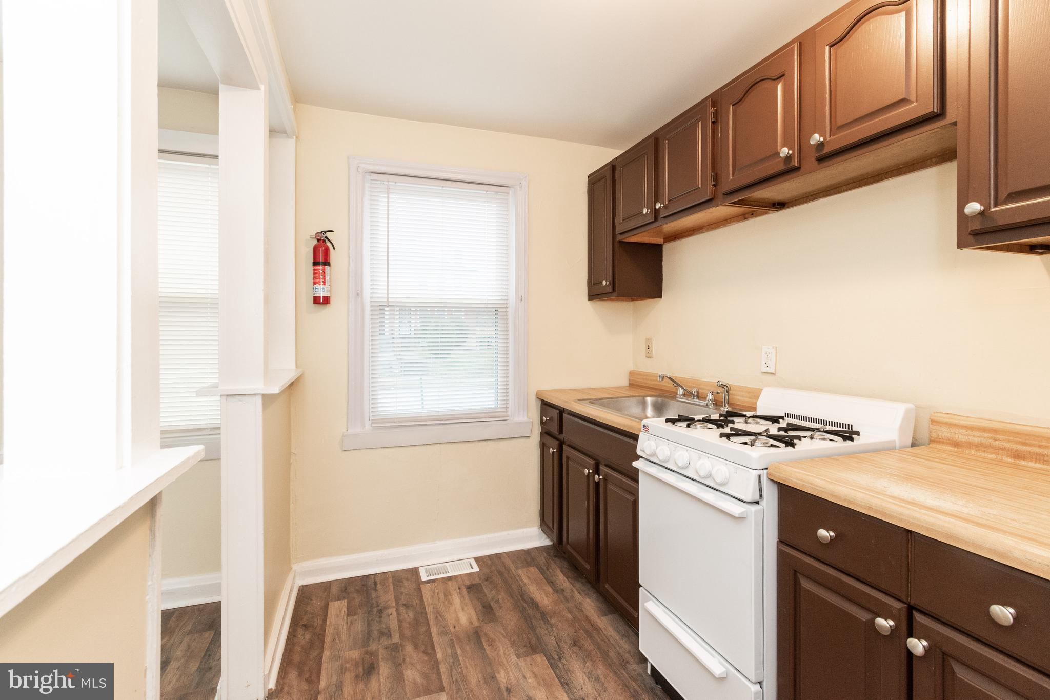 FRANKFORD - Residential Lease