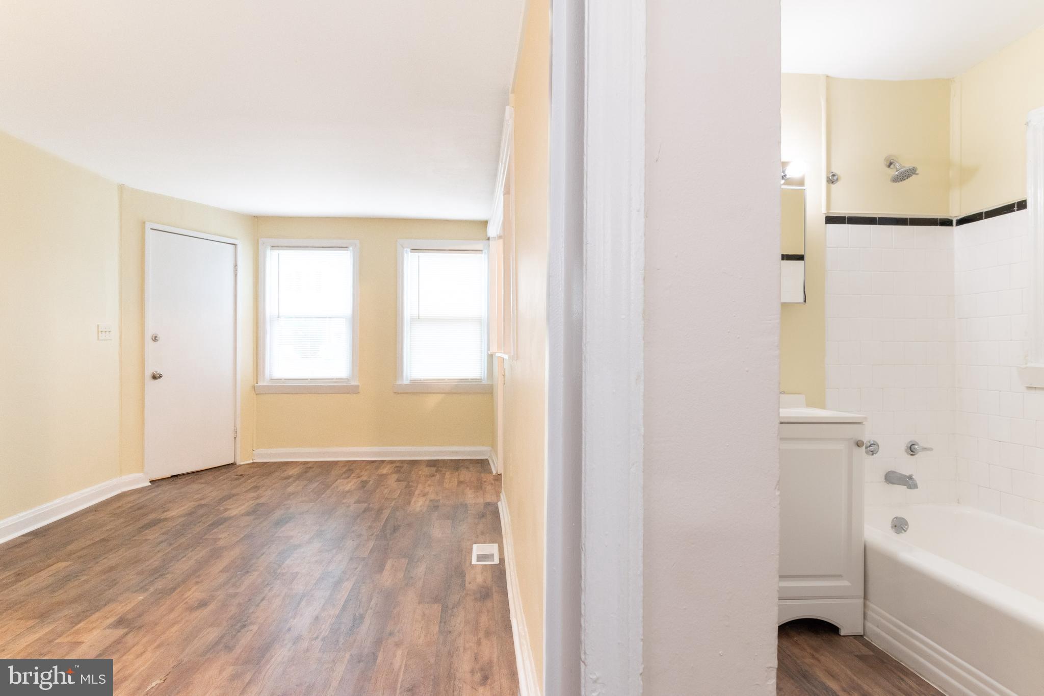 FRANKFORD - Residential Lease