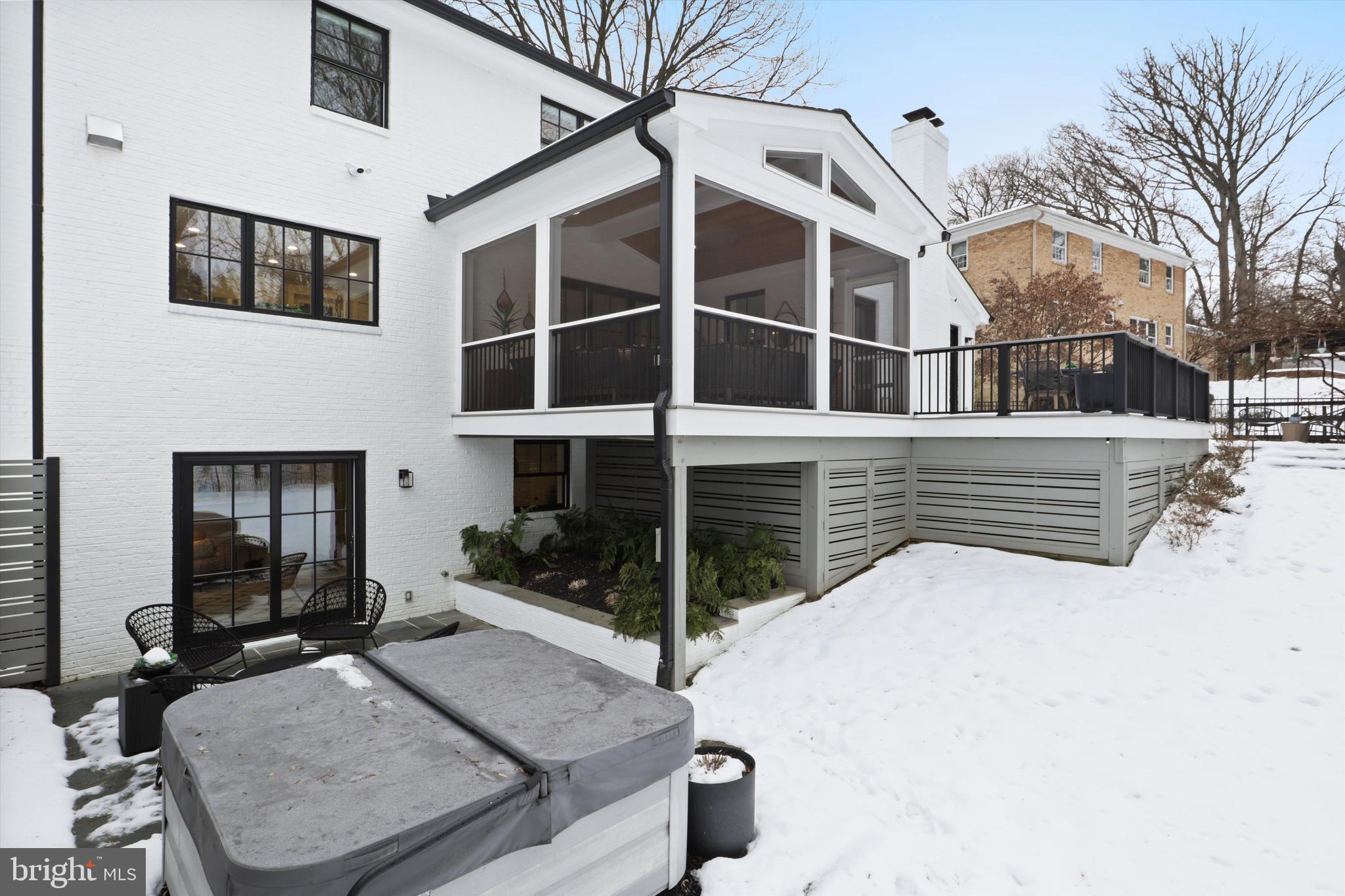 CHESTERBROOK WOODS - Residential