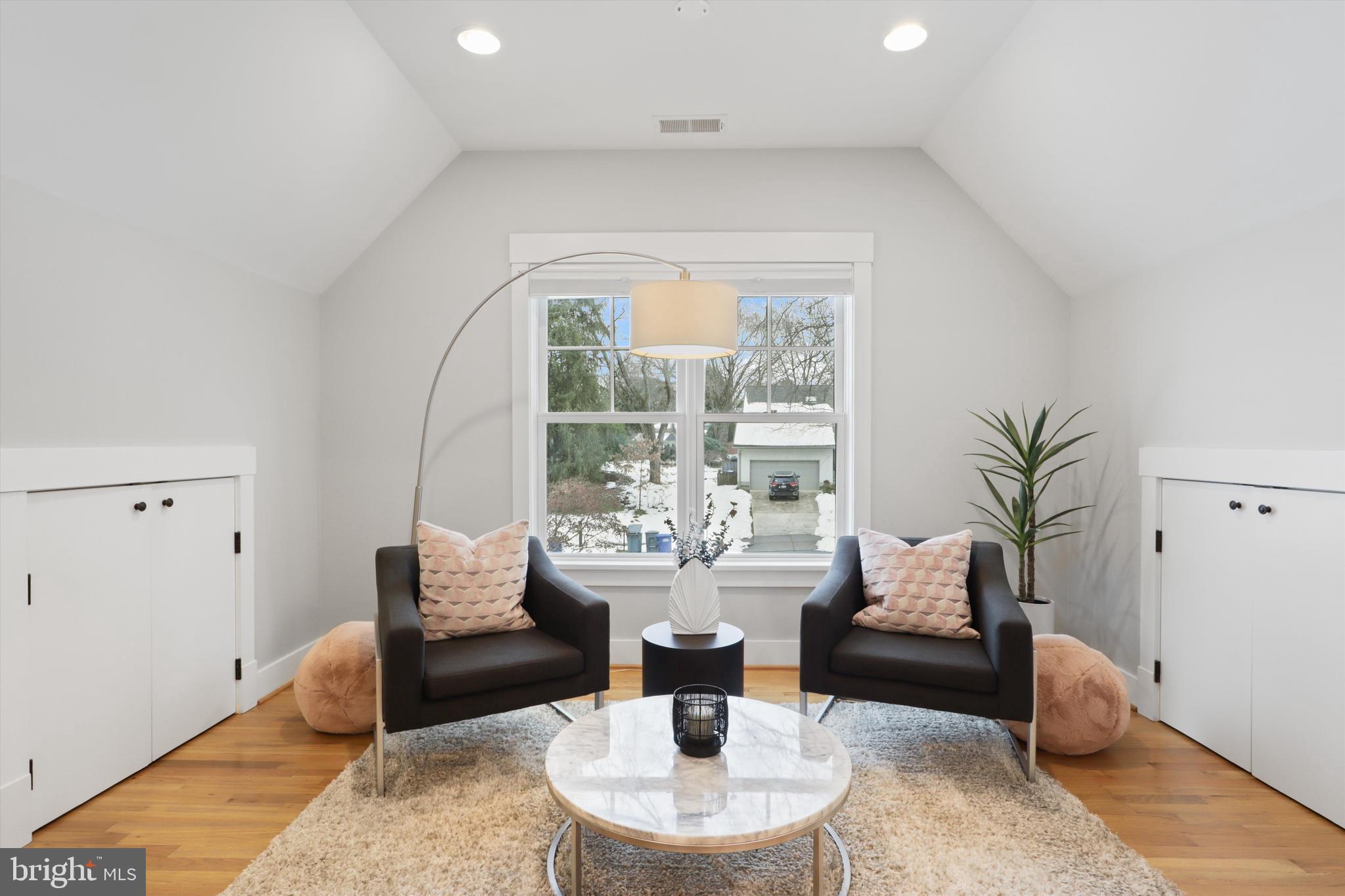 CHESTERBROOK WOODS - Residential