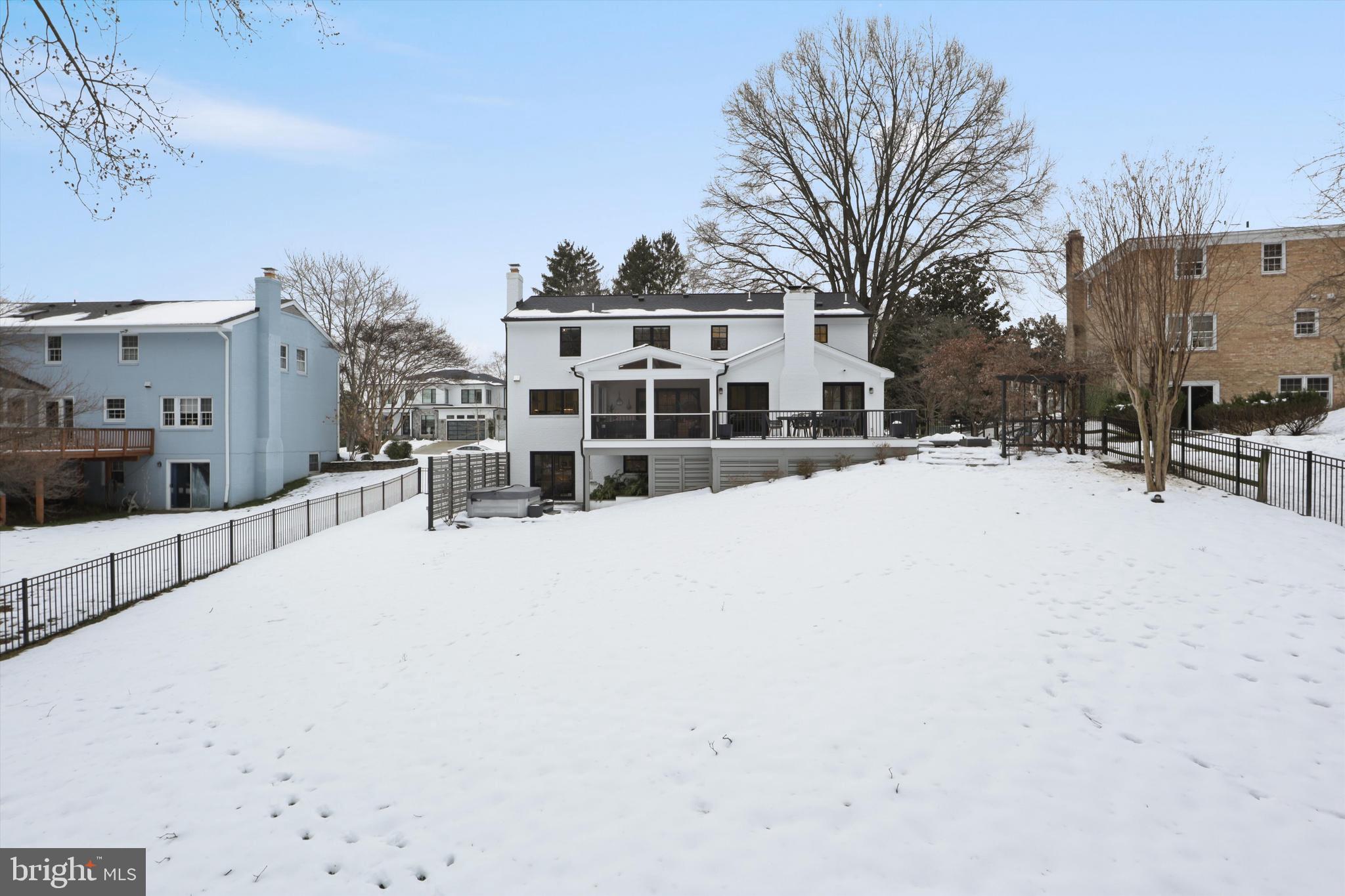 CHESTERBROOK WOODS - Residential