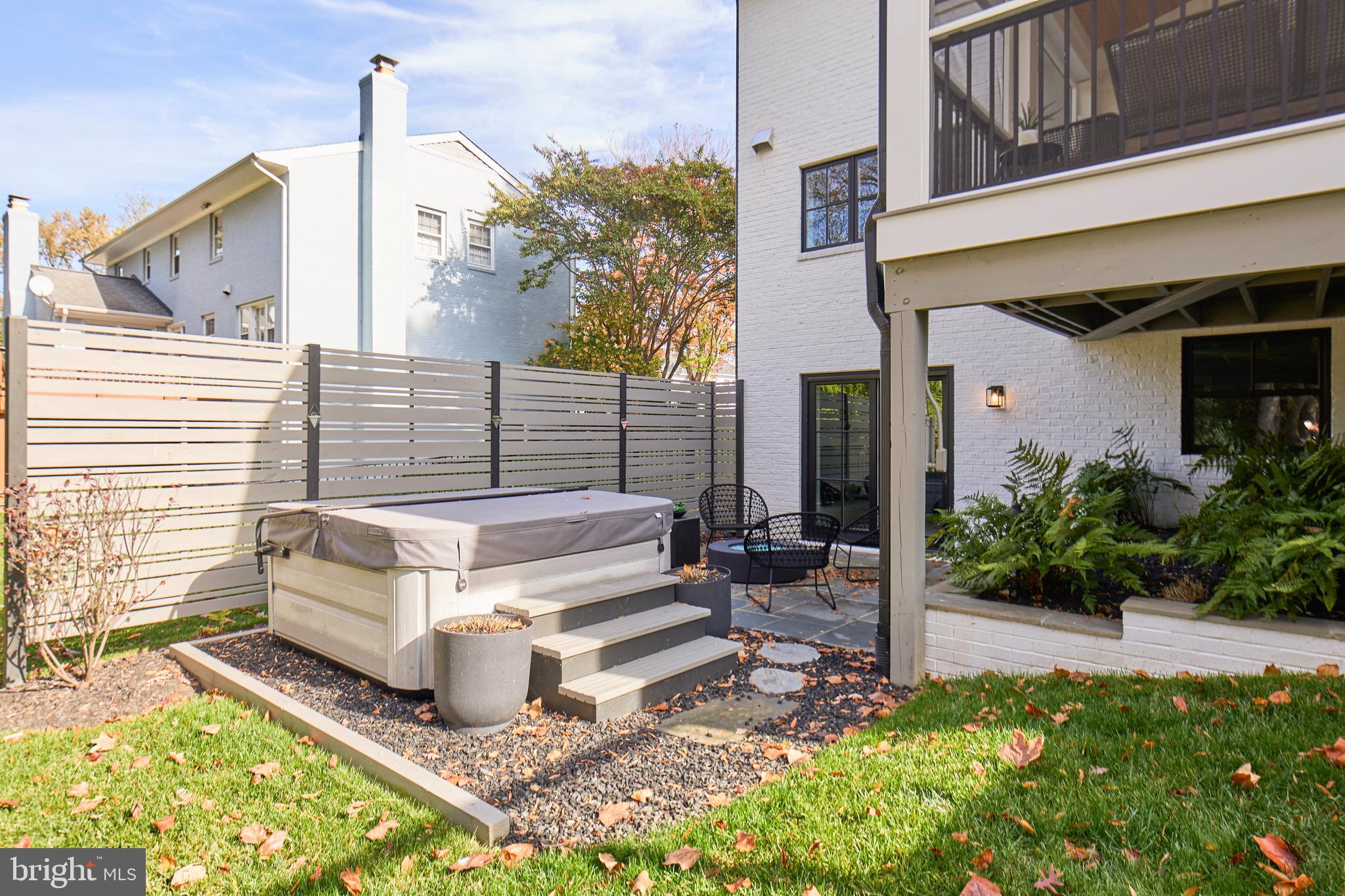 CHESTERBROOK WOODS - Residential