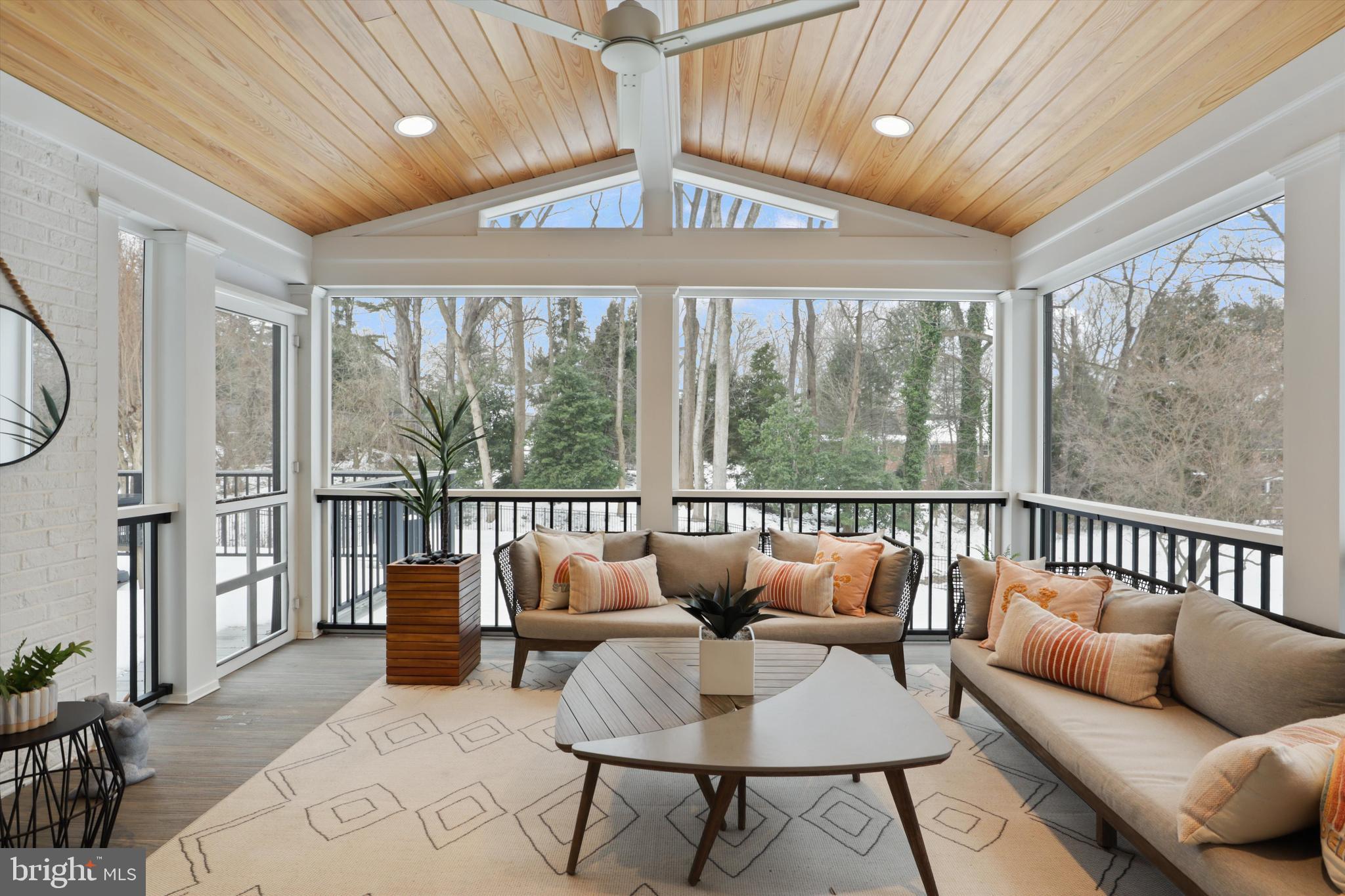 CHESTERBROOK WOODS - Residential