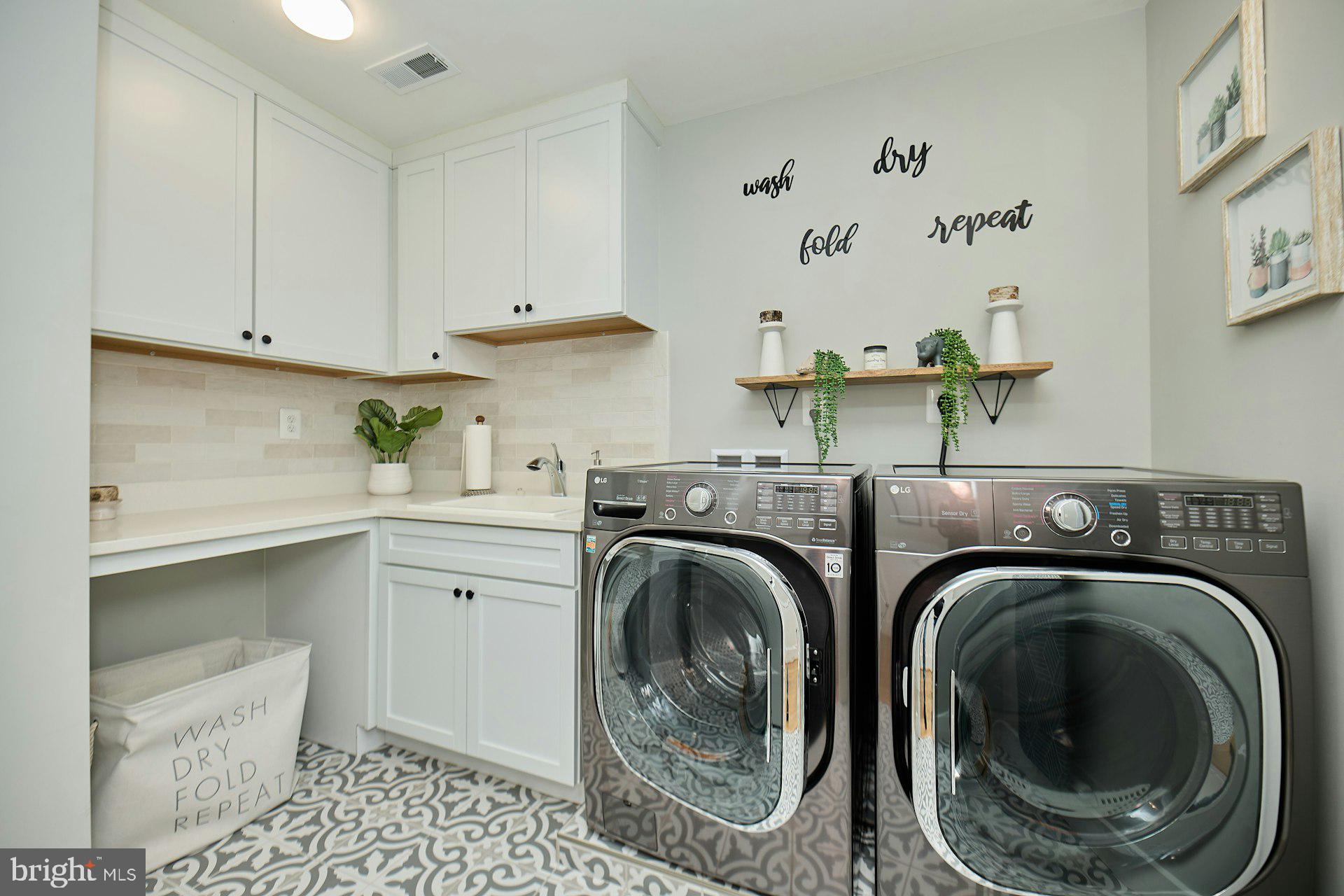 CHESTERBROOK WOODS - Residential