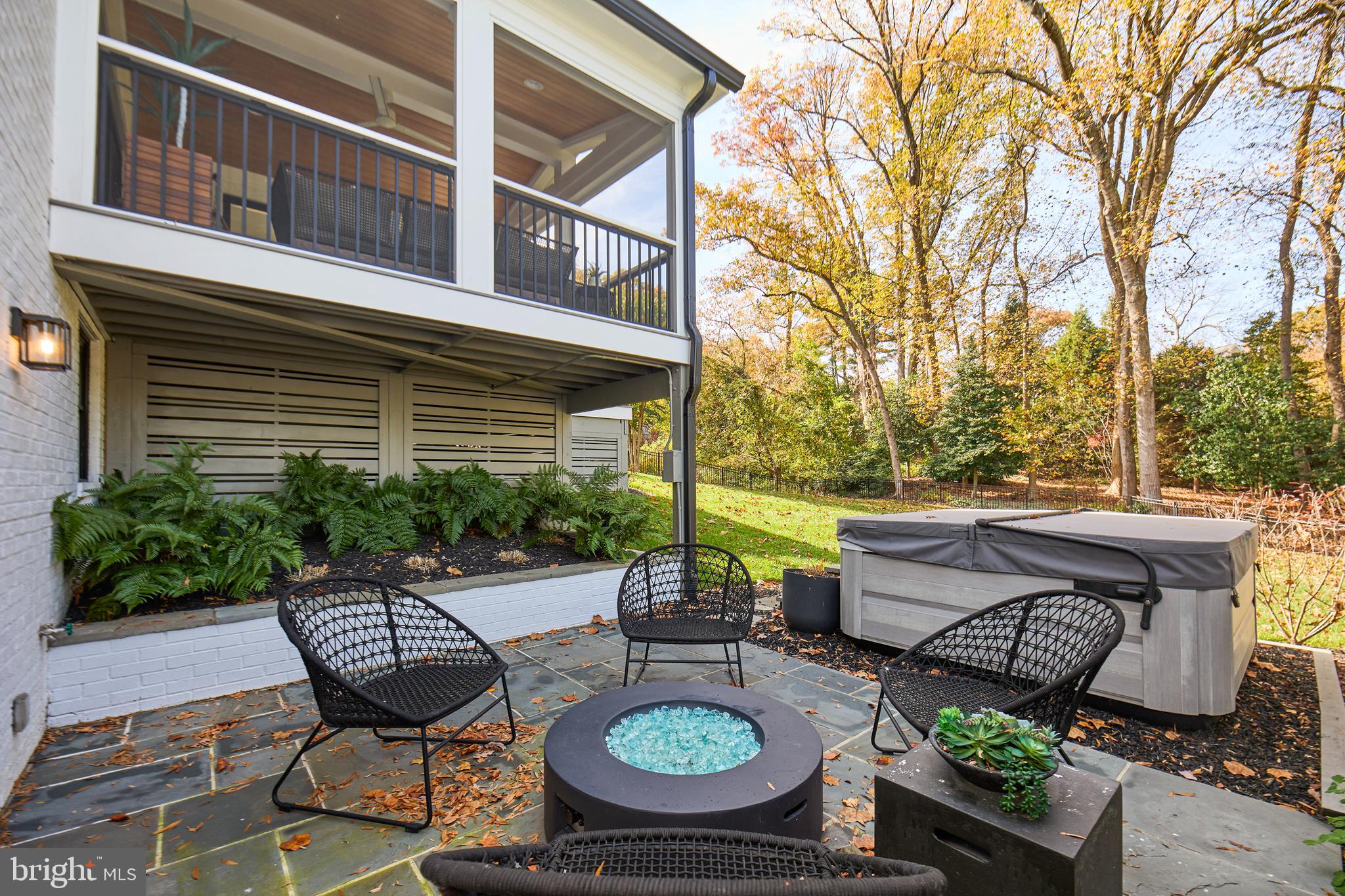 CHESTERBROOK WOODS - Residential