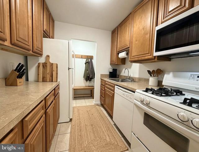 10549 TWIN RIVERS ROAD B-1