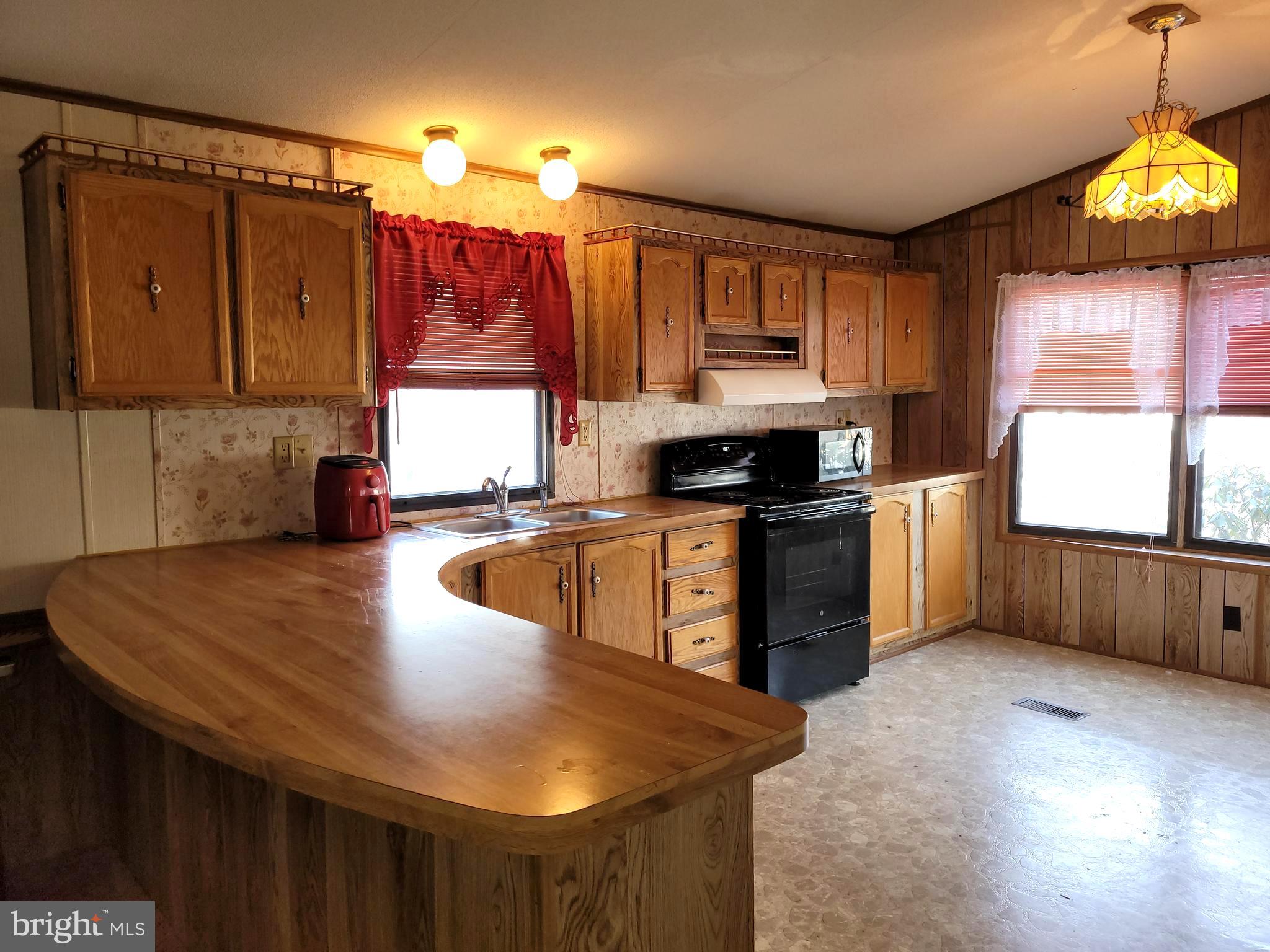 IRISH CREEK VILLAGE - Residential