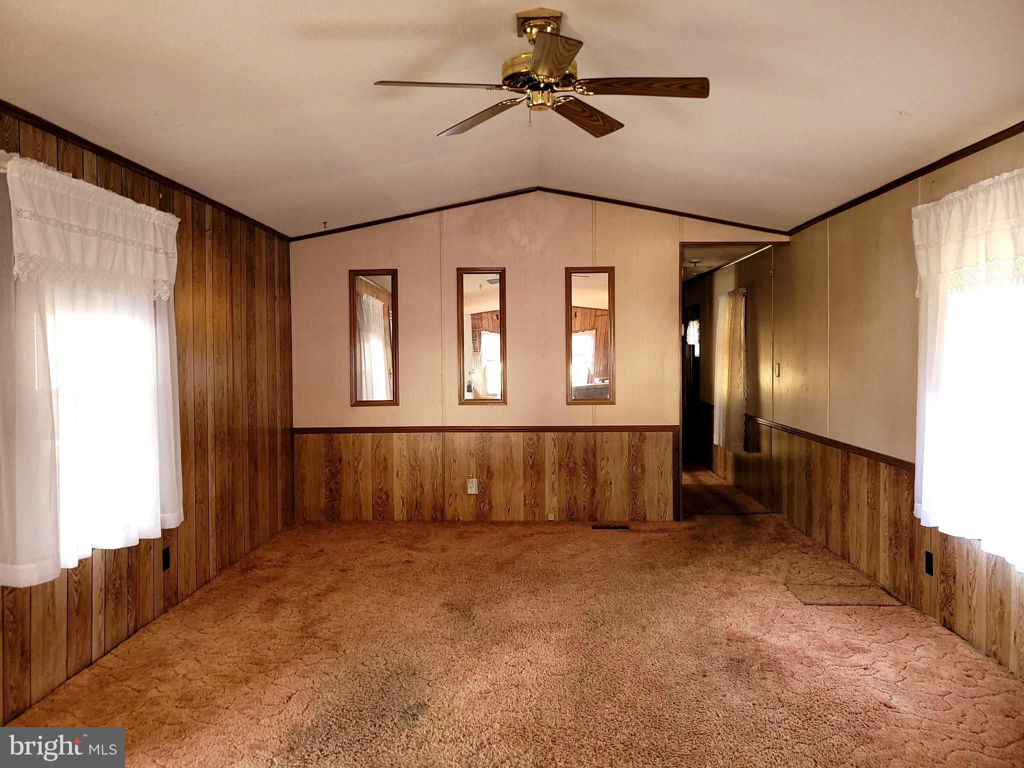 IRISH CREEK VILLAGE - Residential