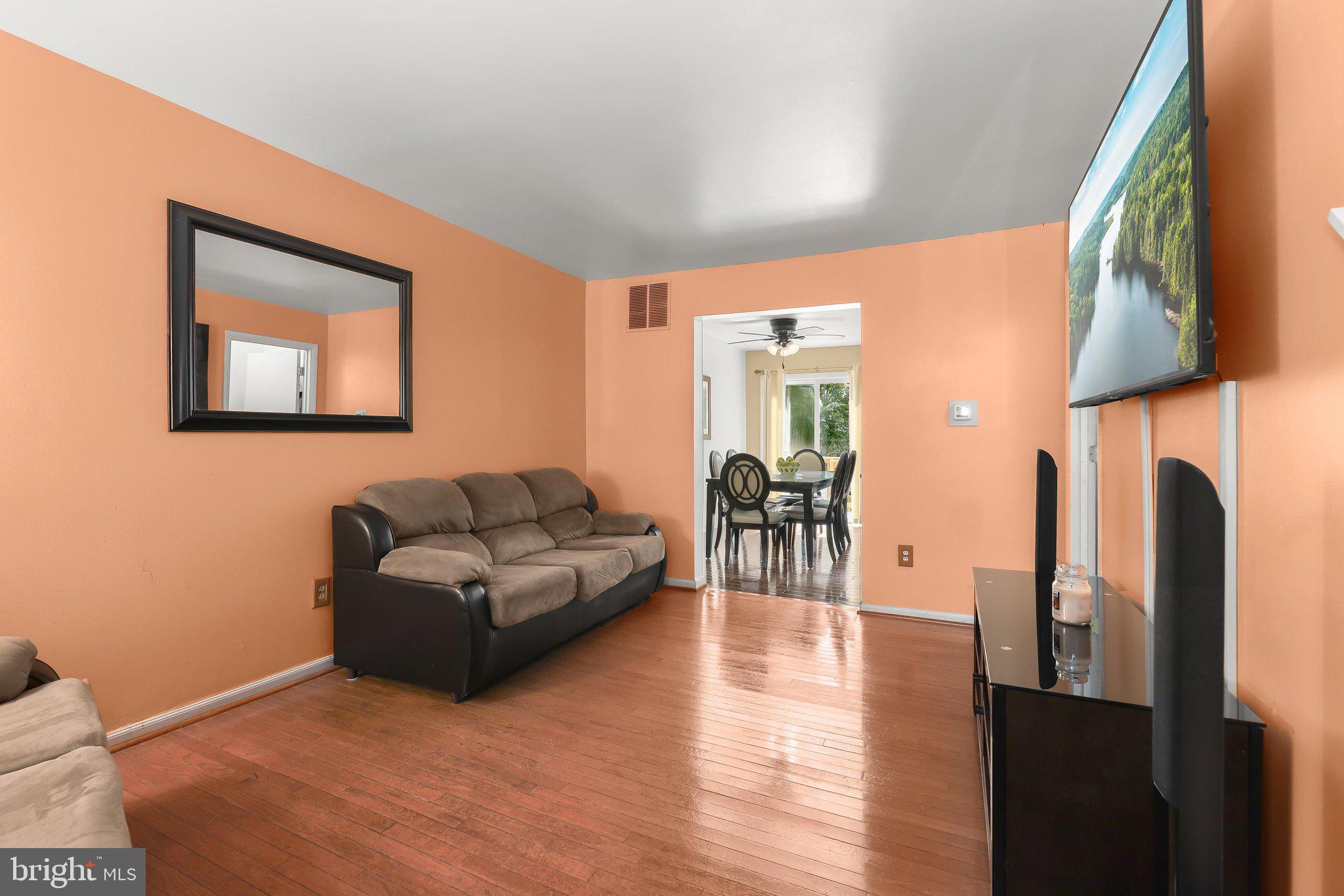 605 GLYNOCK PLACE