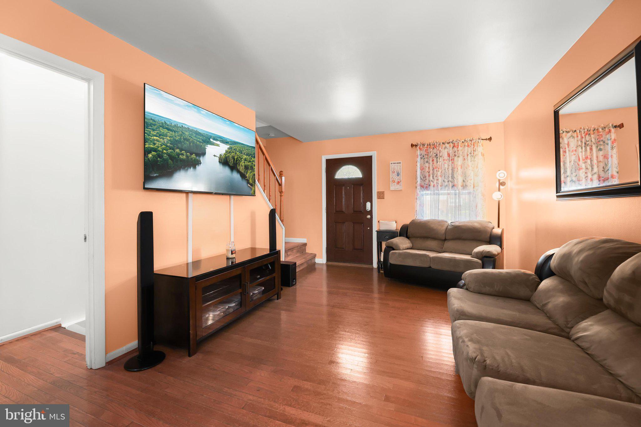 605 GLYNOCK PLACE