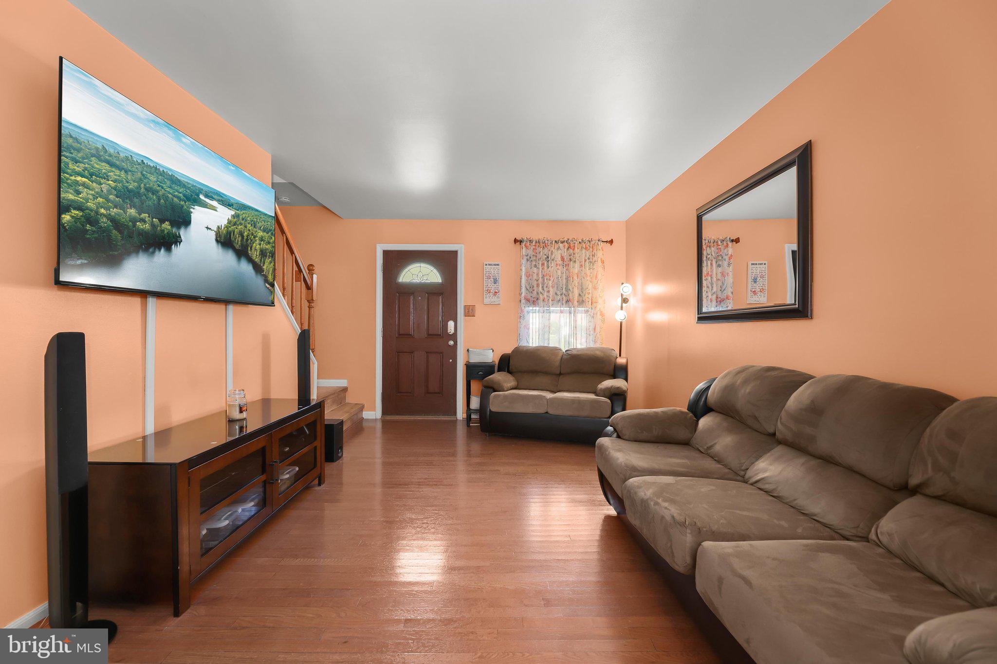 605 GLYNOCK PLACE