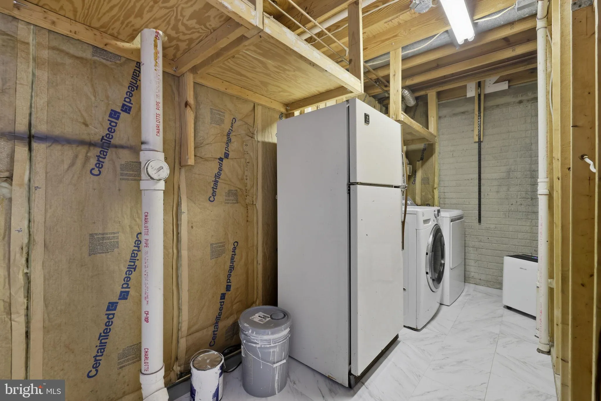 Lorton, Virginia 22079, United States, 2 Bedrooms Bedrooms, ,3 BathroomsBathrooms,Residential,Pending,230916