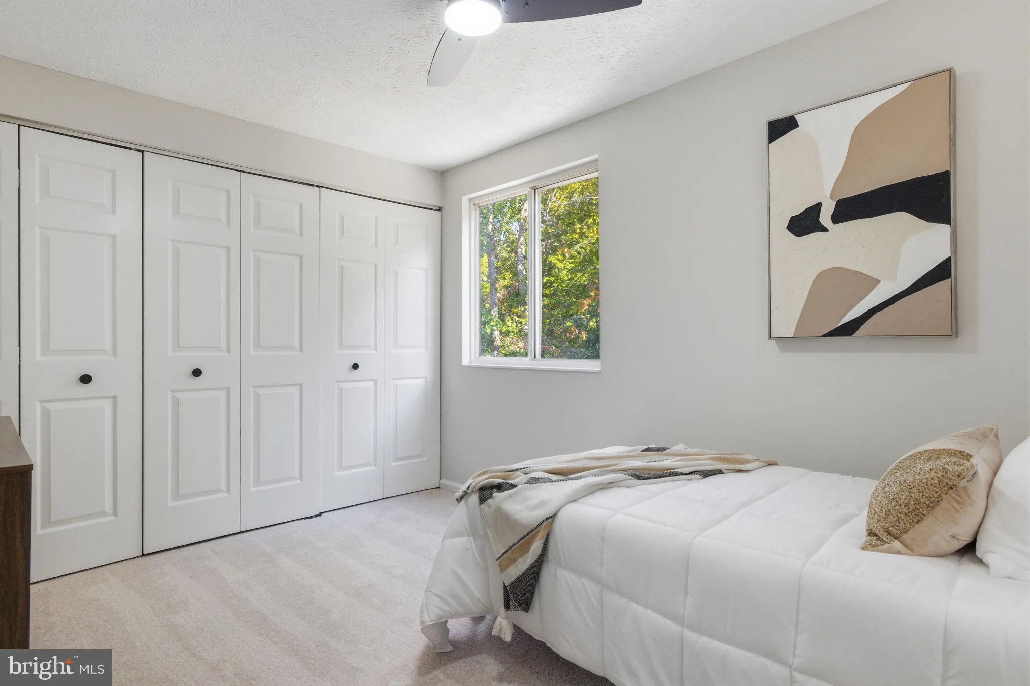 Lorton, Virginia 22079, United States, 2 Bedrooms Bedrooms, ,3 BathroomsBathrooms,Residential,Pending,230916