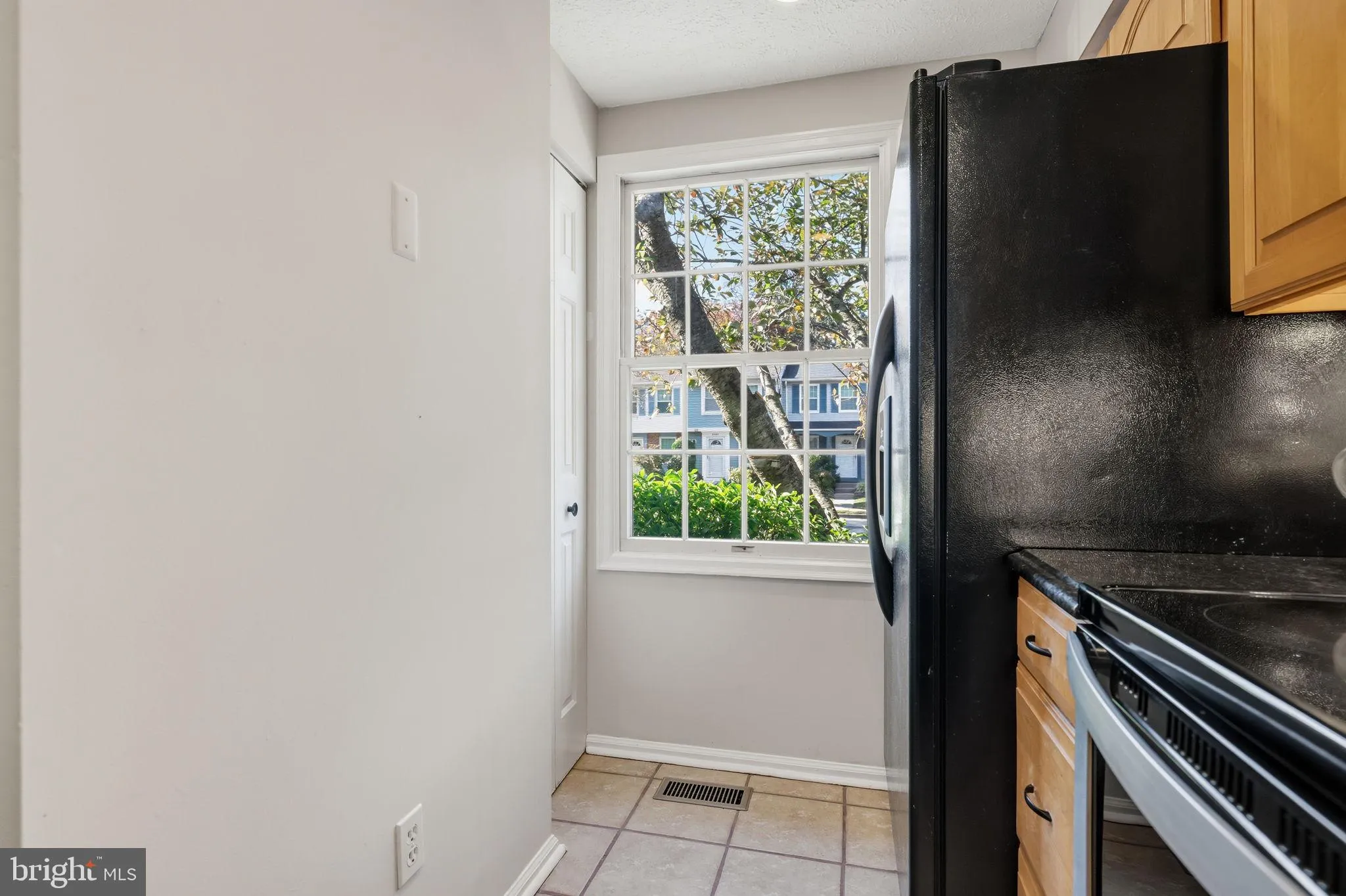 Lorton, Virginia 22079, United States, 2 Bedrooms Bedrooms, ,3 BathroomsBathrooms,Residential,Pending,230916