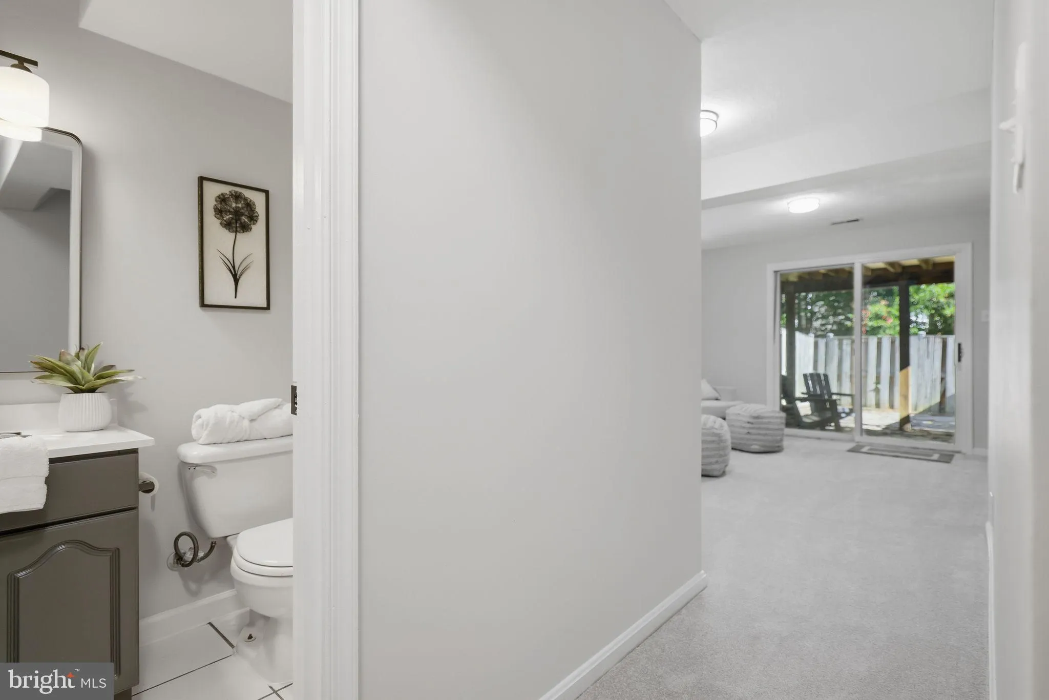 Lorton, Virginia 22079, United States, 2 Bedrooms Bedrooms, ,3 BathroomsBathrooms,Residential,Pending,230916