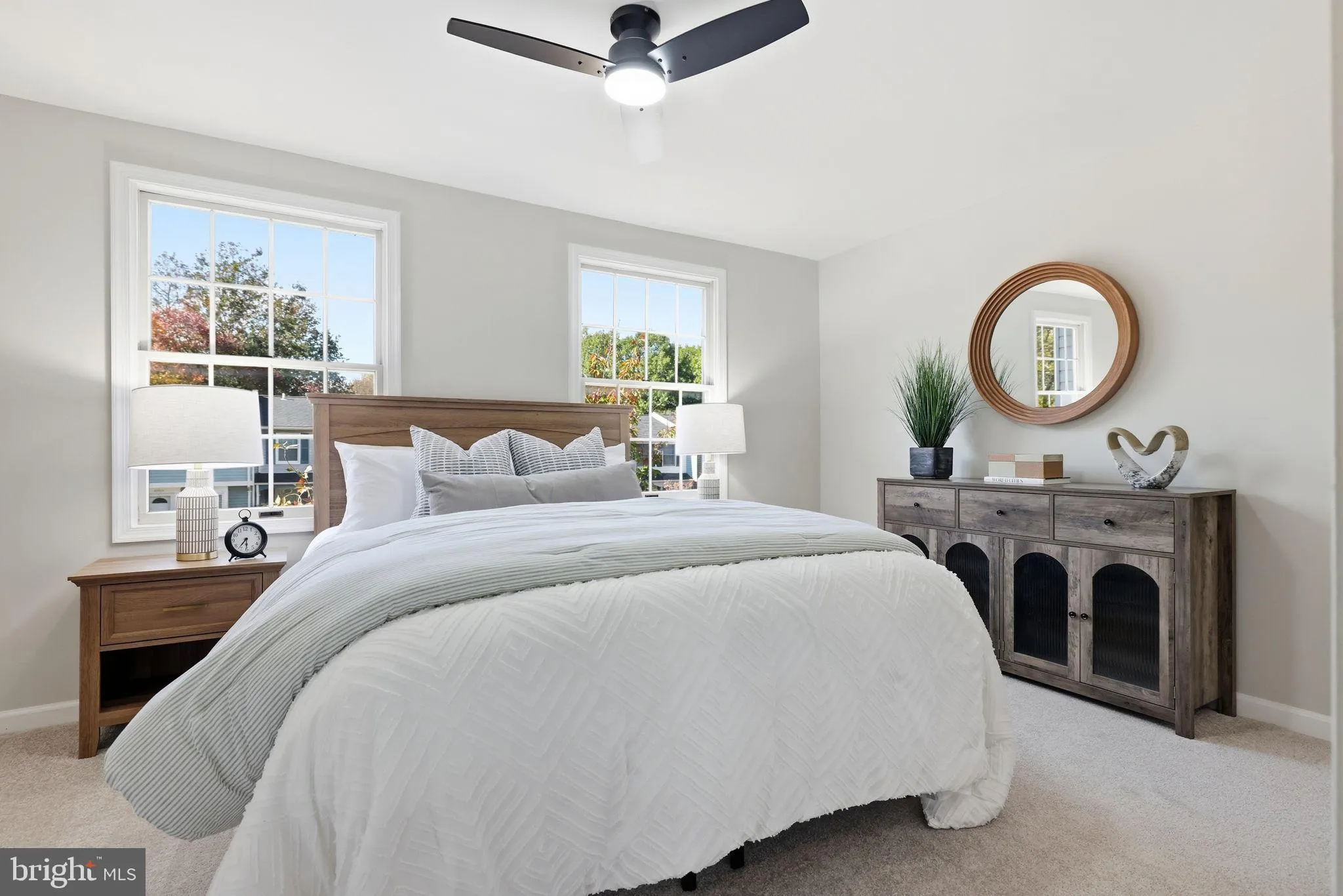 Lorton, Virginia 22079, United States, 2 Bedrooms Bedrooms, ,3 BathroomsBathrooms,Residential,Pending,230916