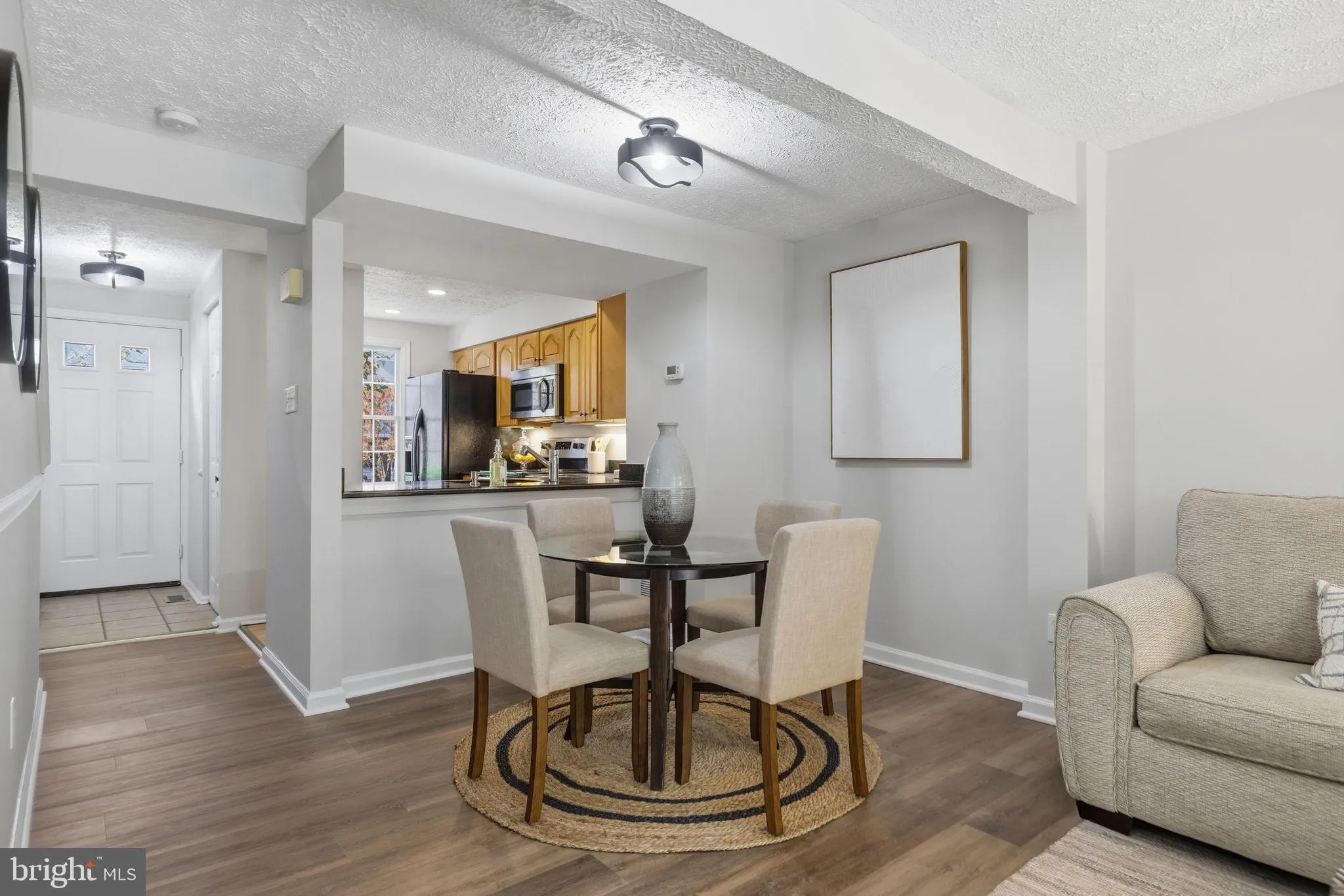 Lorton, Virginia 22079, United States, 2 Bedrooms Bedrooms, ,3 BathroomsBathrooms,Residential,Pending,230916