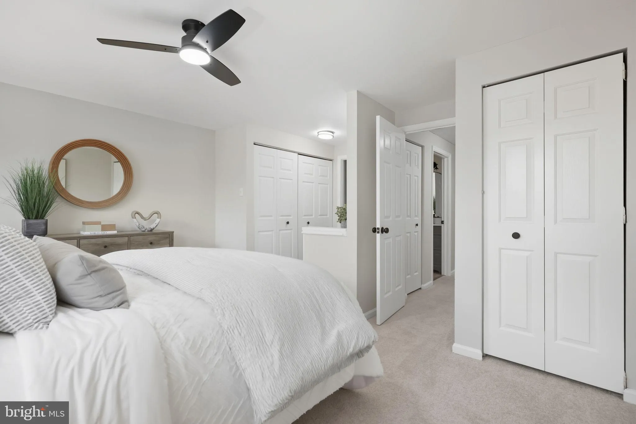 Lorton, Virginia 22079, United States, 2 Bedrooms Bedrooms, ,3 BathroomsBathrooms,Residential,Pending,230916