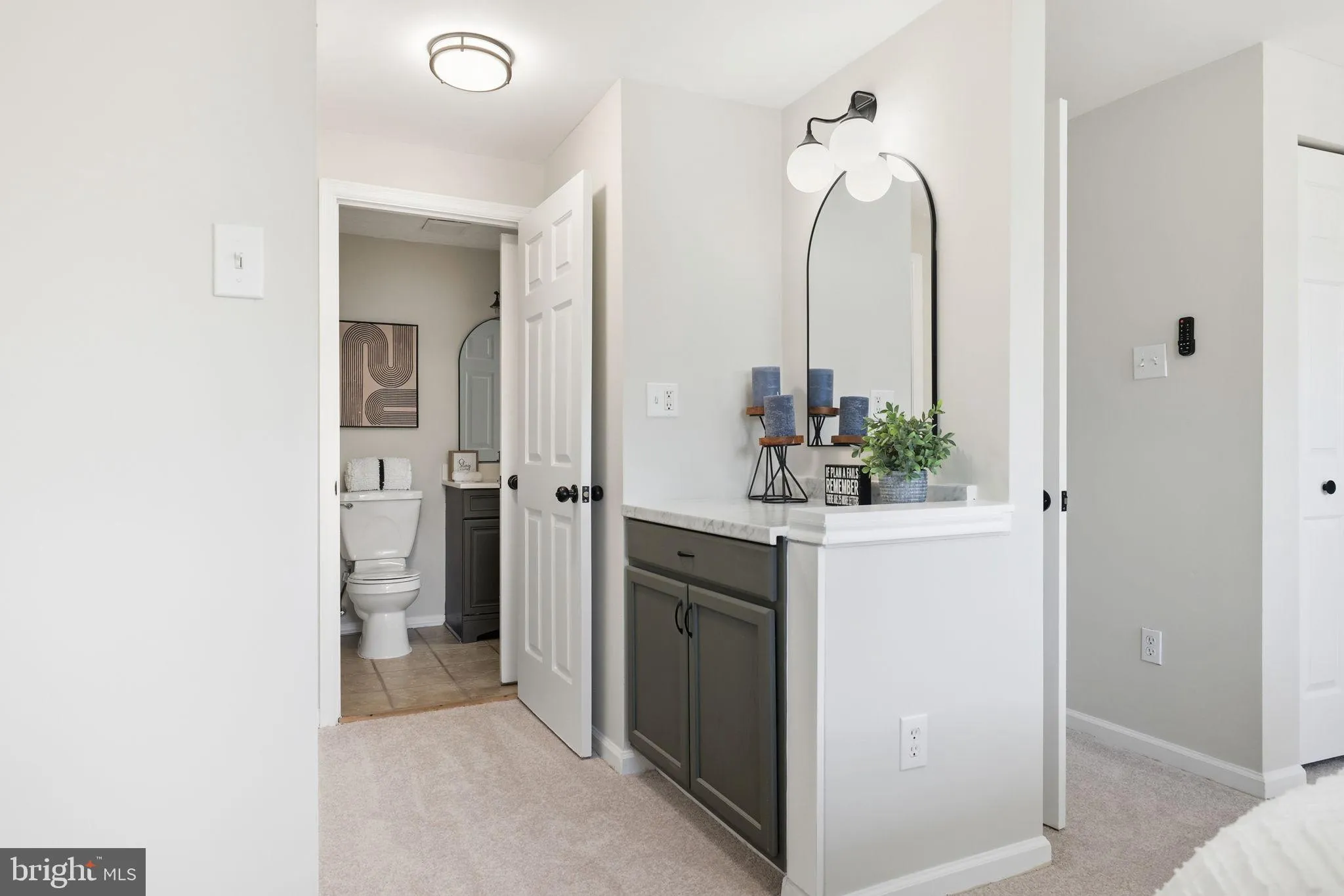 Lorton, Virginia 22079, United States, 2 Bedrooms Bedrooms, ,3 BathroomsBathrooms,Residential,Pending,230916