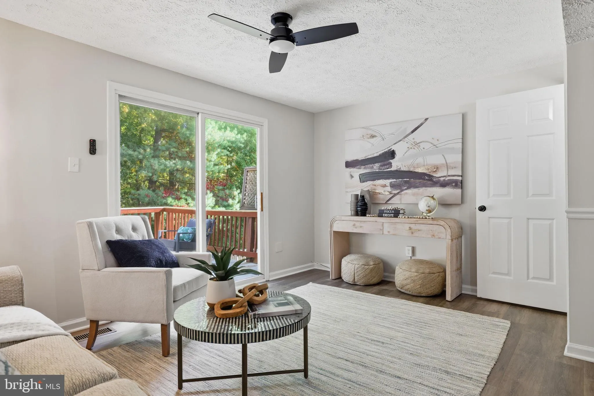 Lorton, Virginia 22079, United States, 2 Bedrooms Bedrooms, ,3 BathroomsBathrooms,Residential,Pending,230916