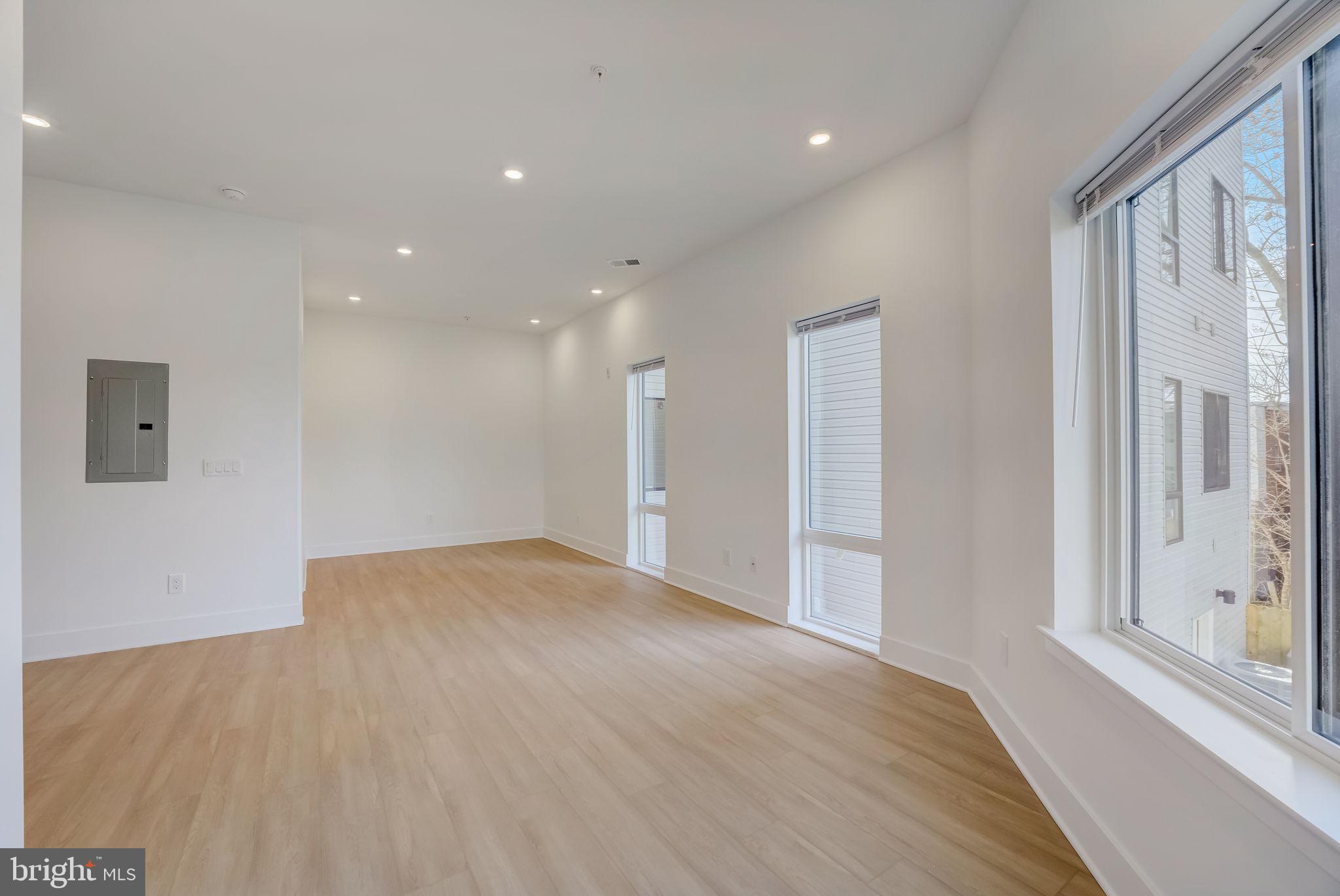 4200 LANCASTER AVENUE 204