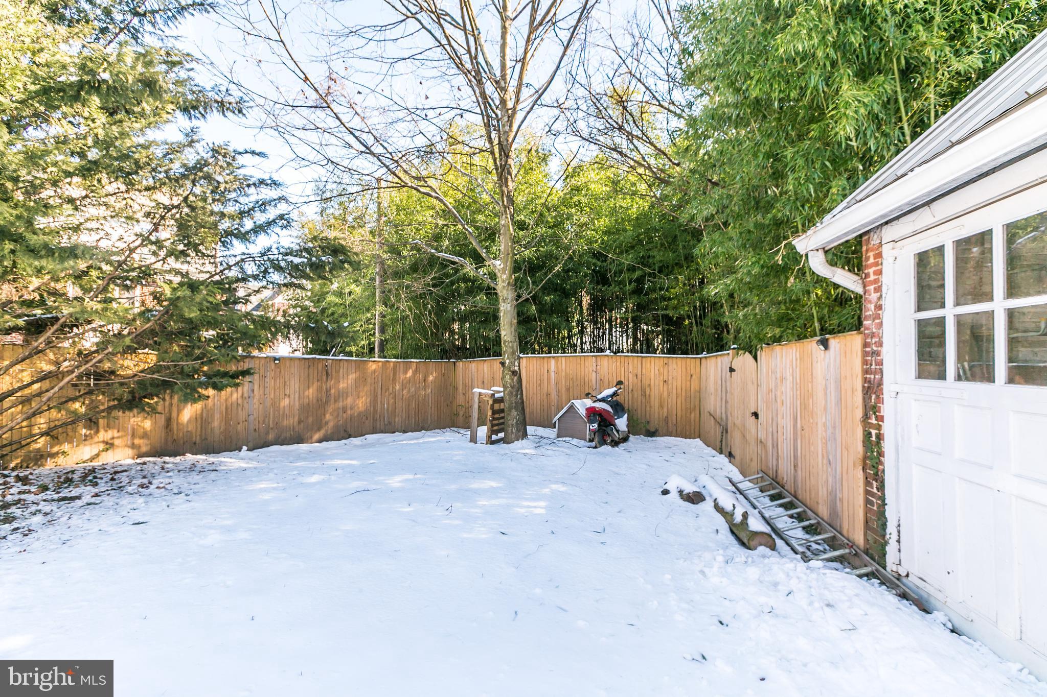 LAURAVILLE HISTORIC DISTRICT - Residential