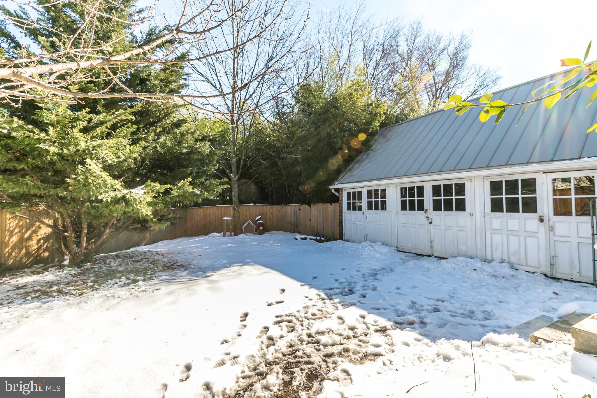 LAURAVILLE HISTORIC DISTRICT - Residential