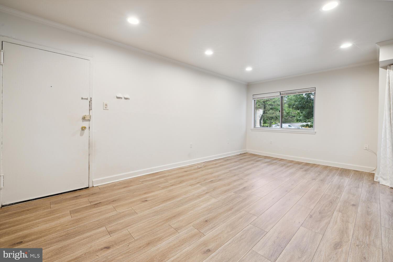 BETHESDA PARK - Residential