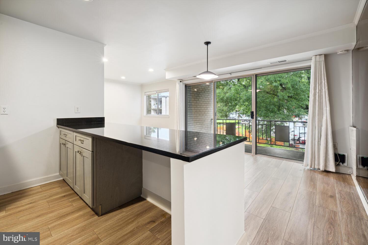 BETHESDA PARK - Residential