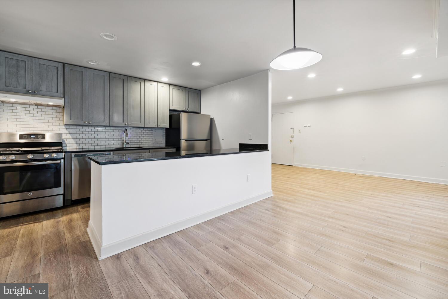 BETHESDA PARK - Residential