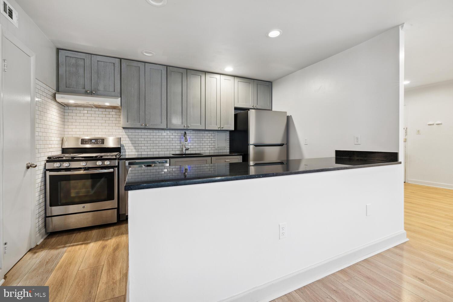 BETHESDA PARK - Residential