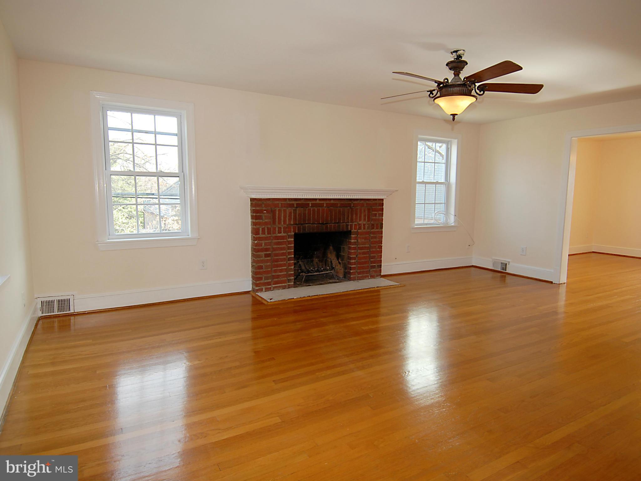 LYON PARK - Residential Lease