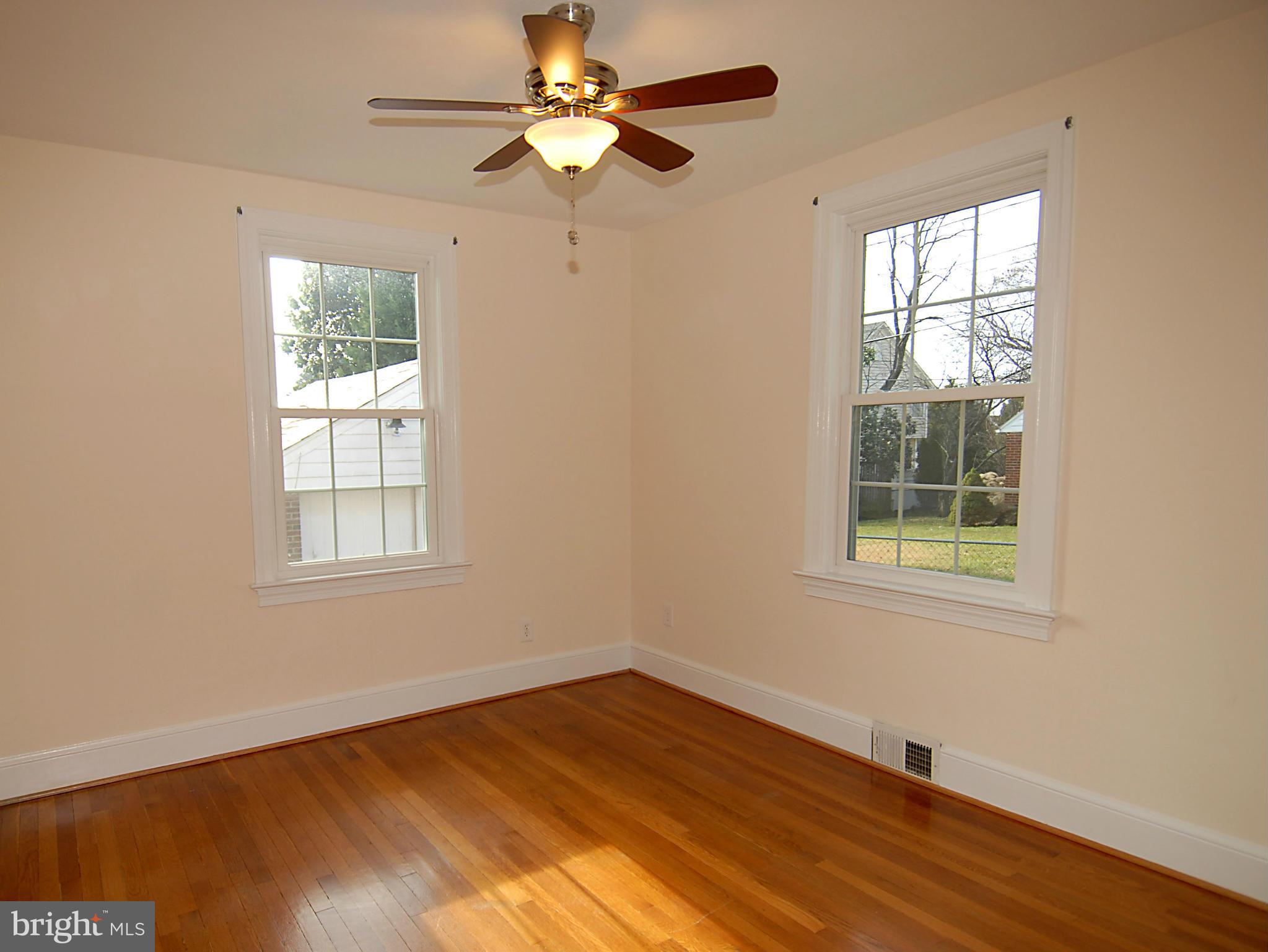 LYON PARK - Residential Lease