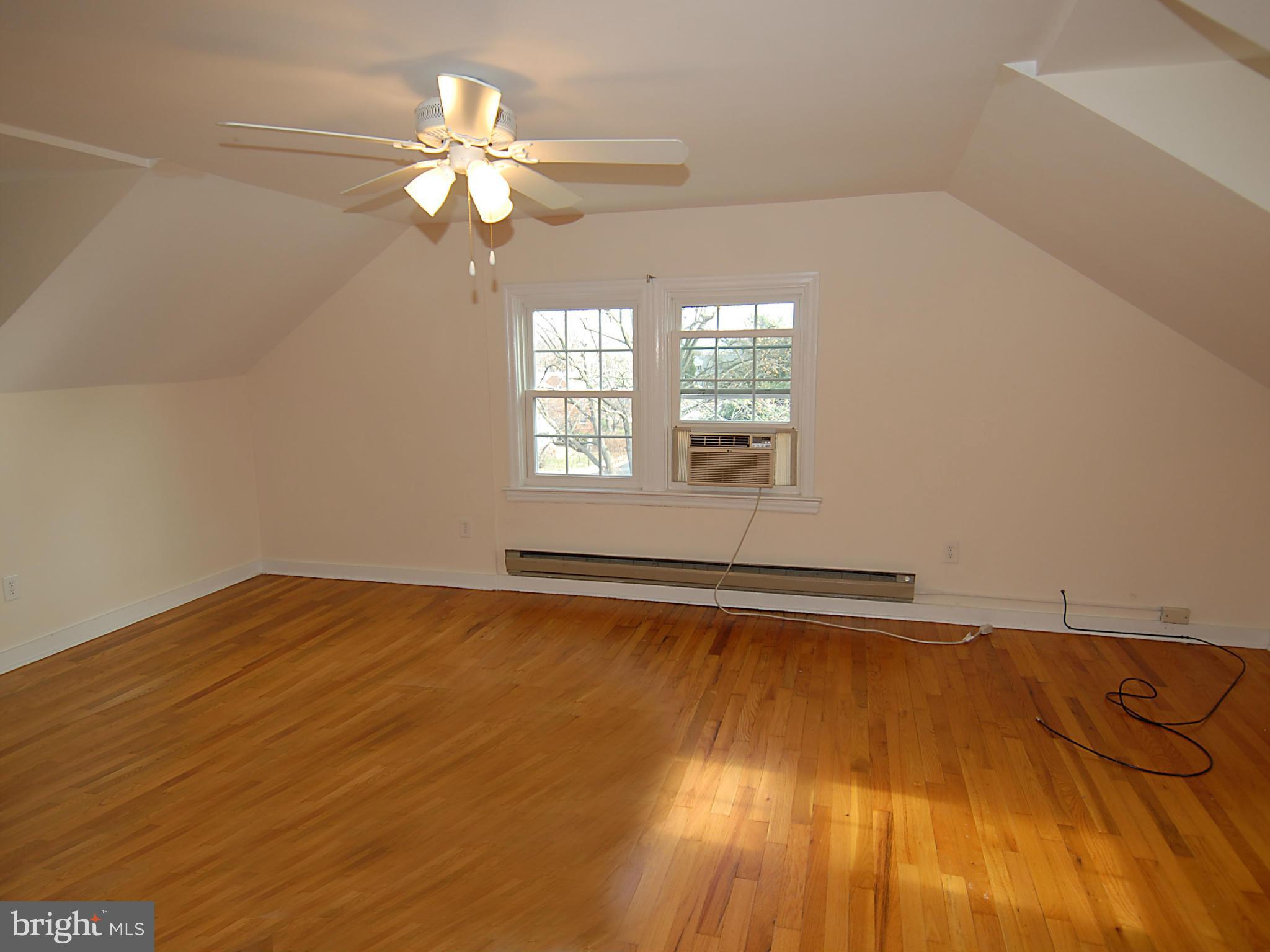 LYON PARK - Residential Lease