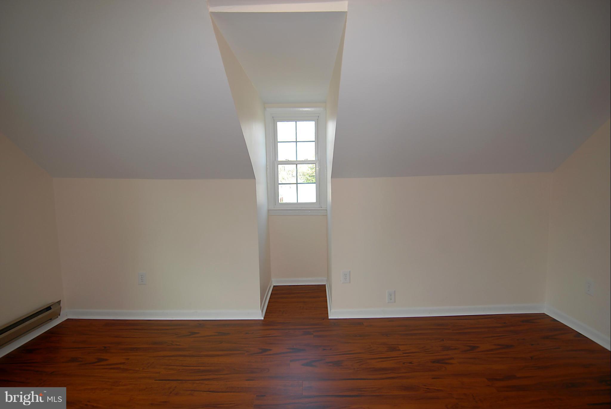 LYON PARK - Residential Lease