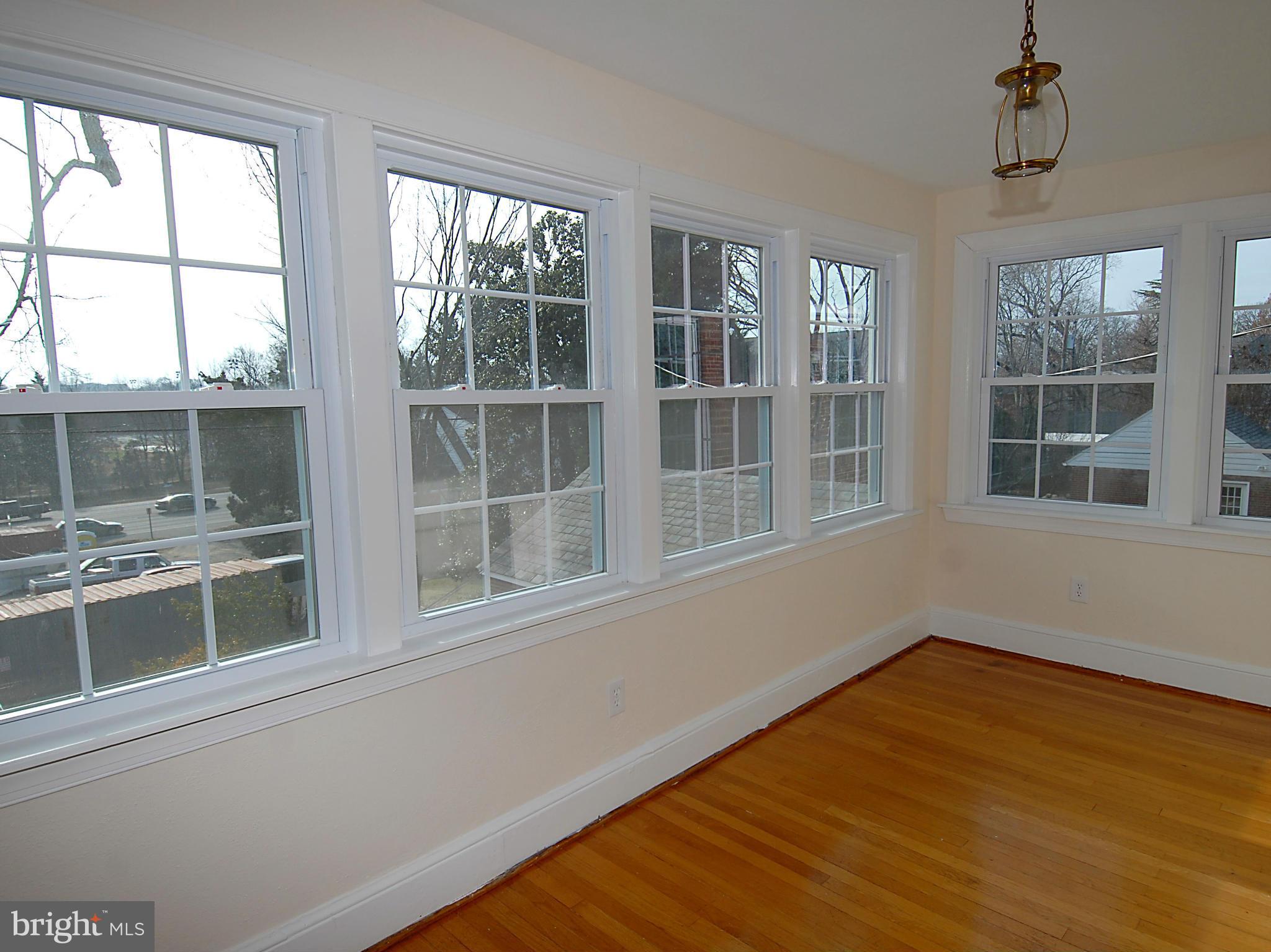 LYON PARK - Residential Lease