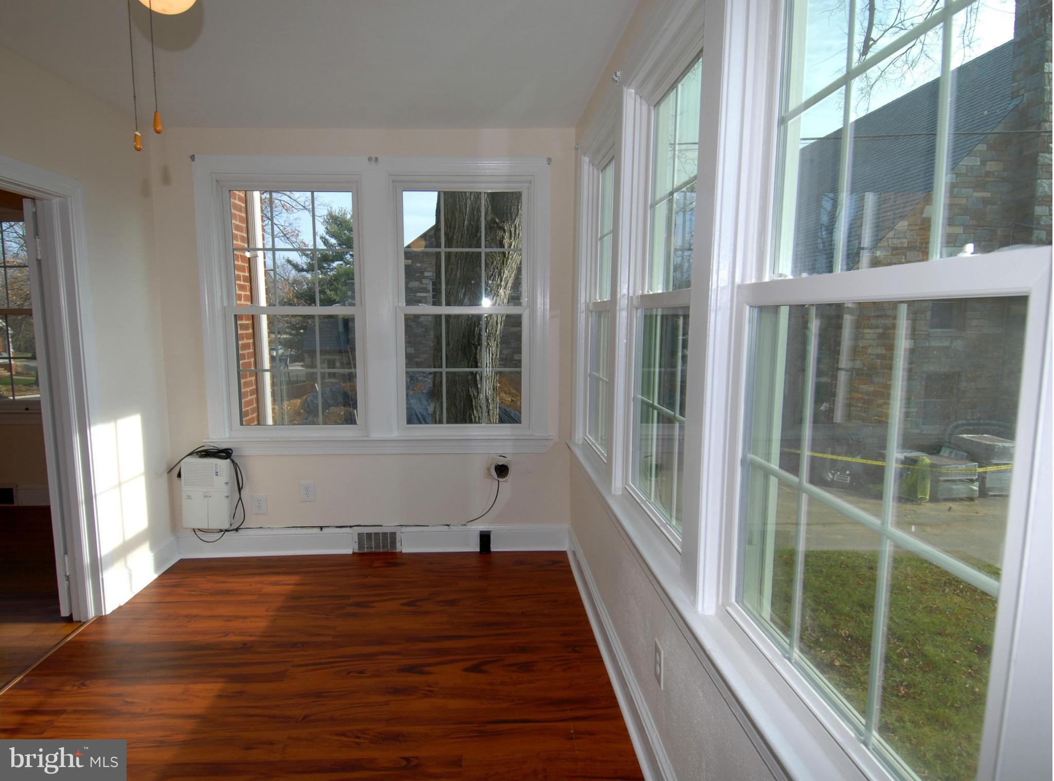 LYON PARK - Residential Lease