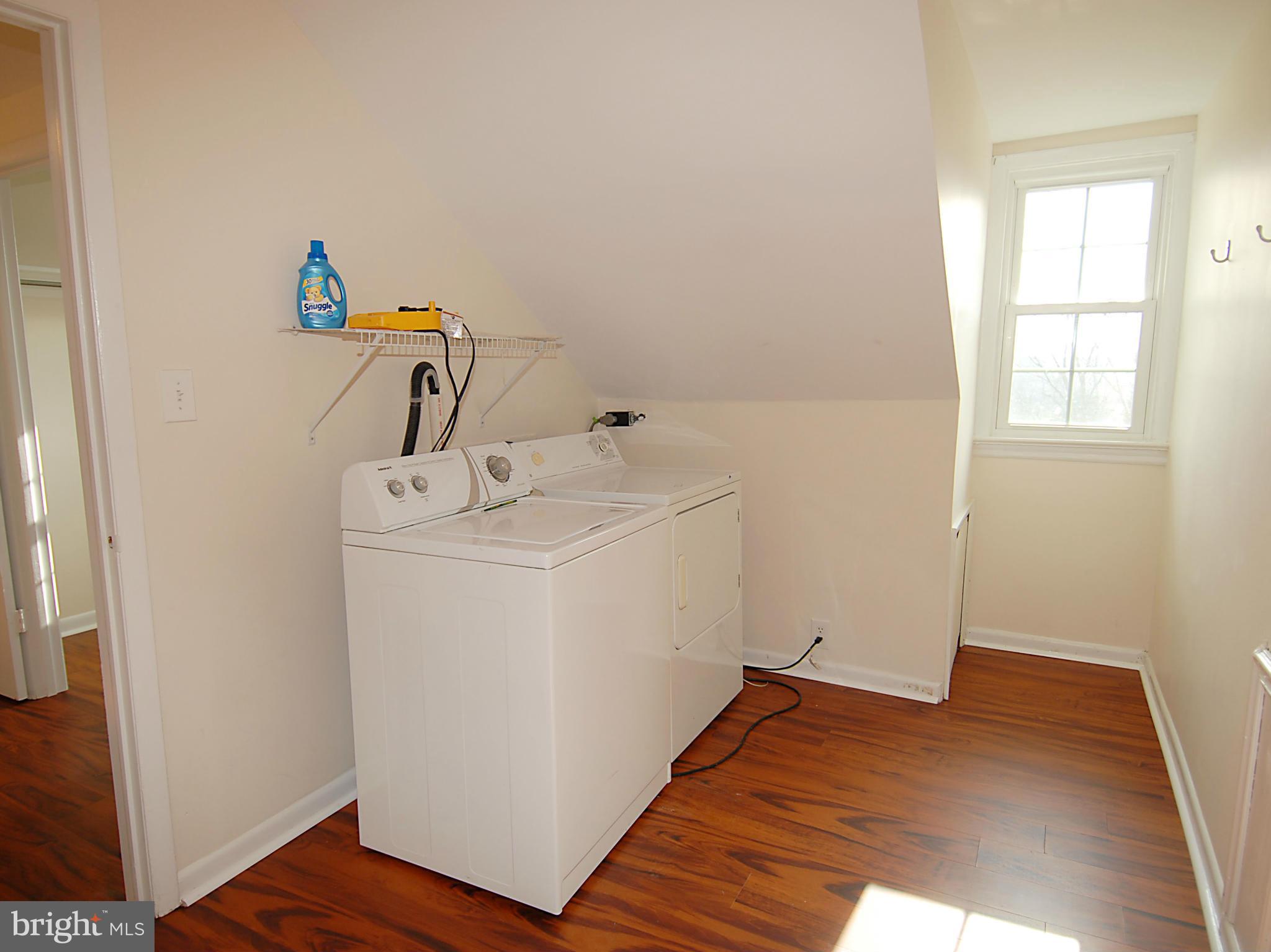 LYON PARK - Residential Lease