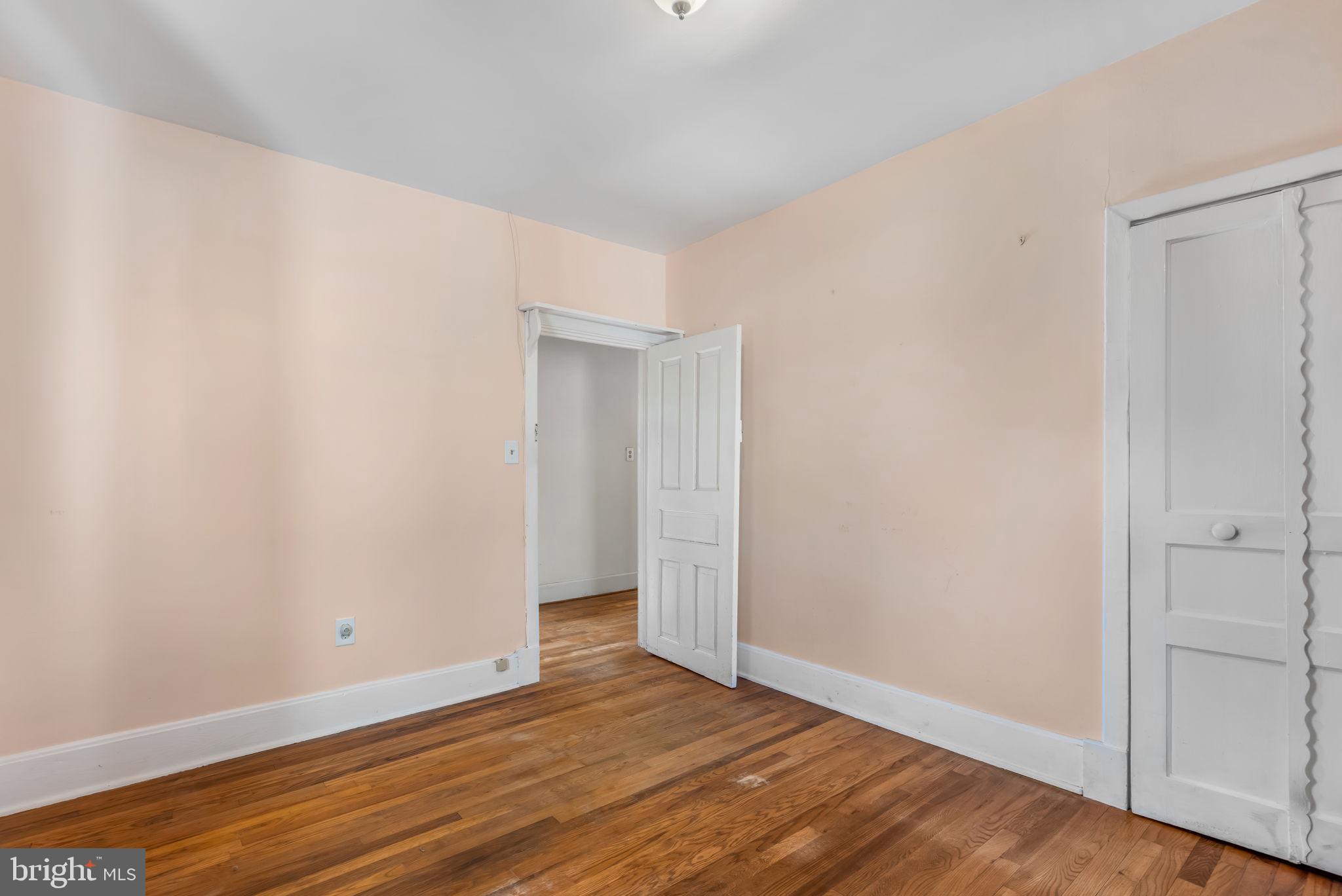 DAVIS COURT - Residential