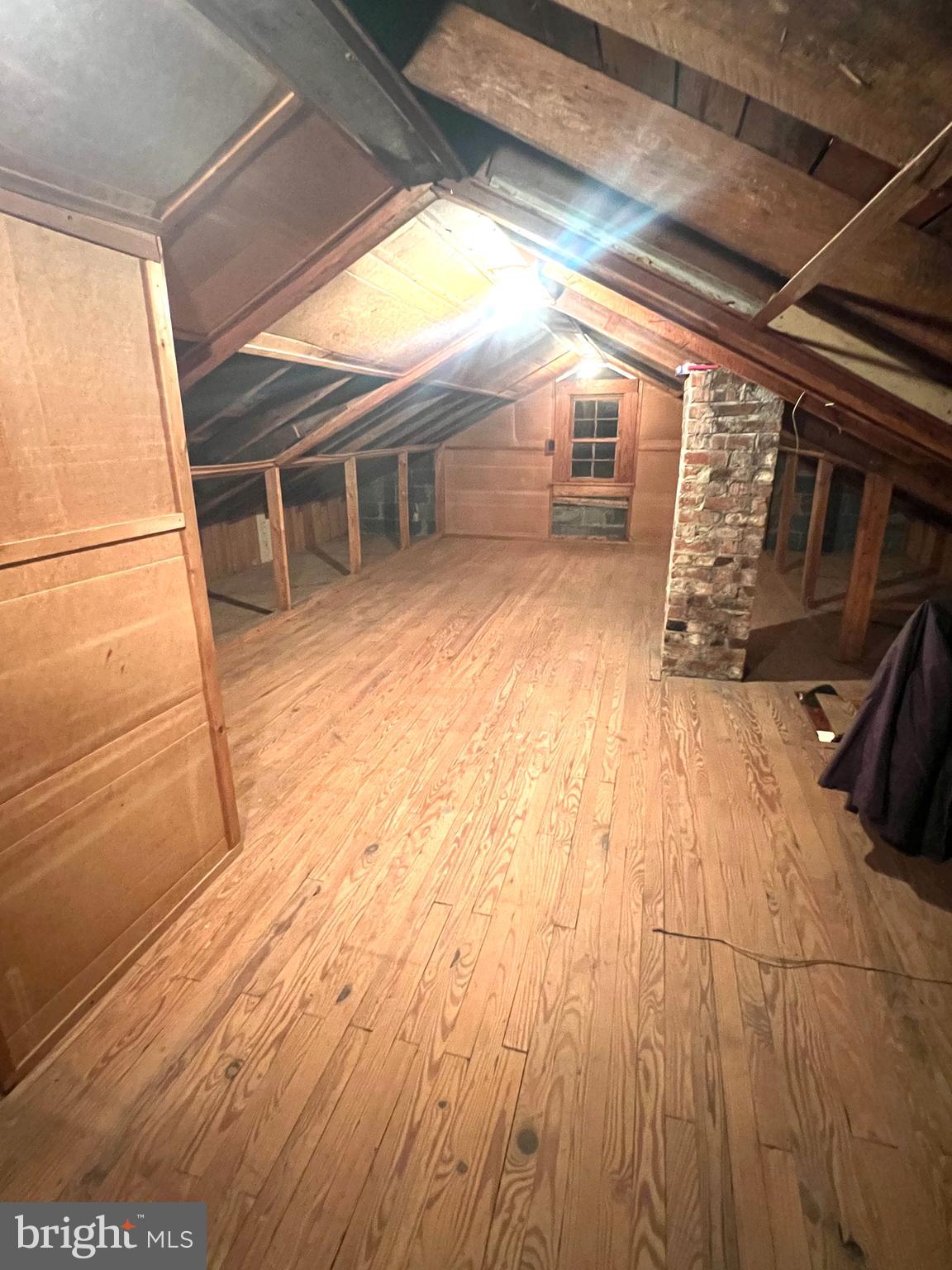 DAVIS COURT - Residential