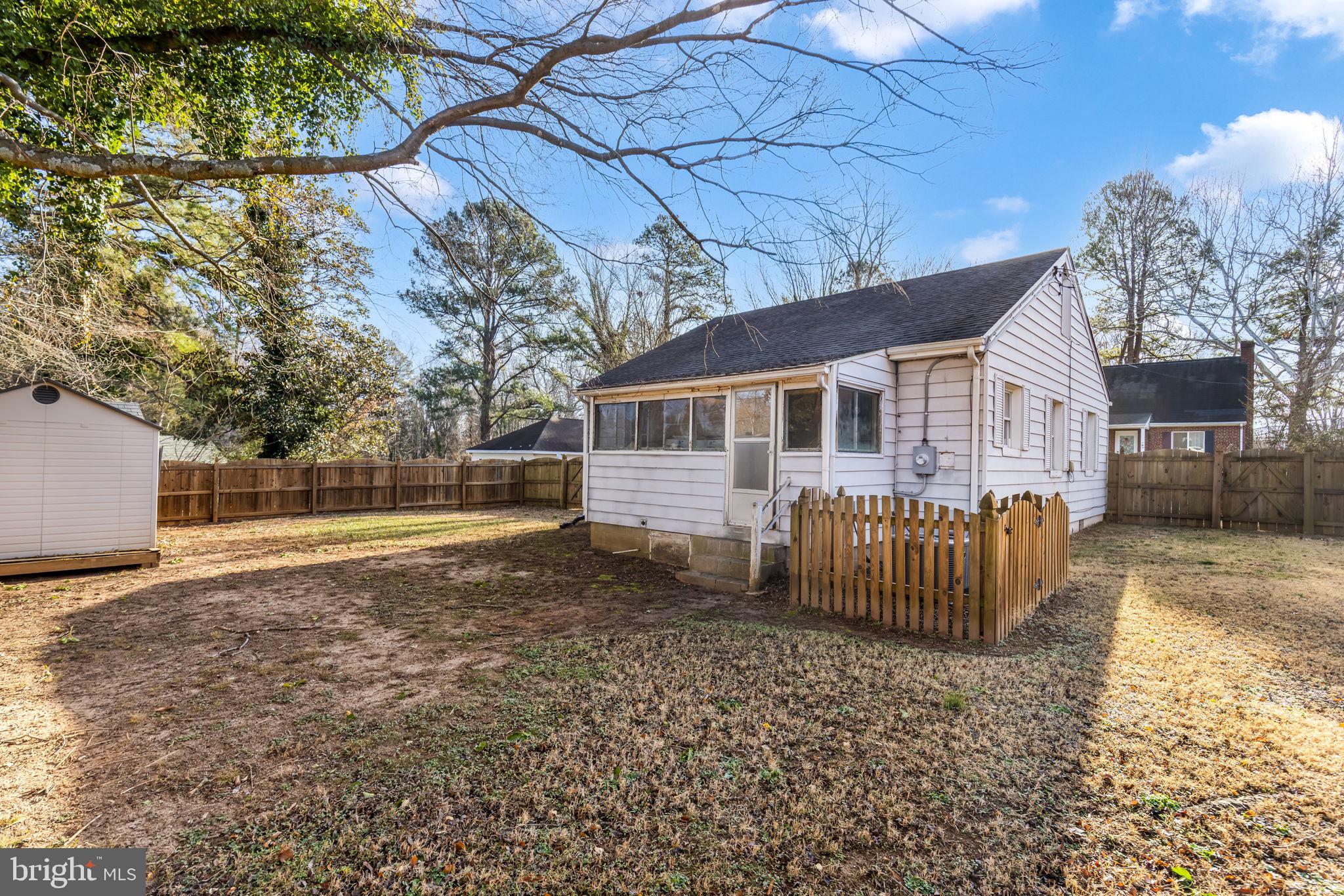 DAVIS COURT - Residential