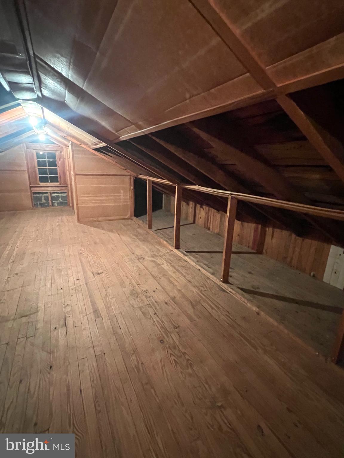 DAVIS COURT - Residential