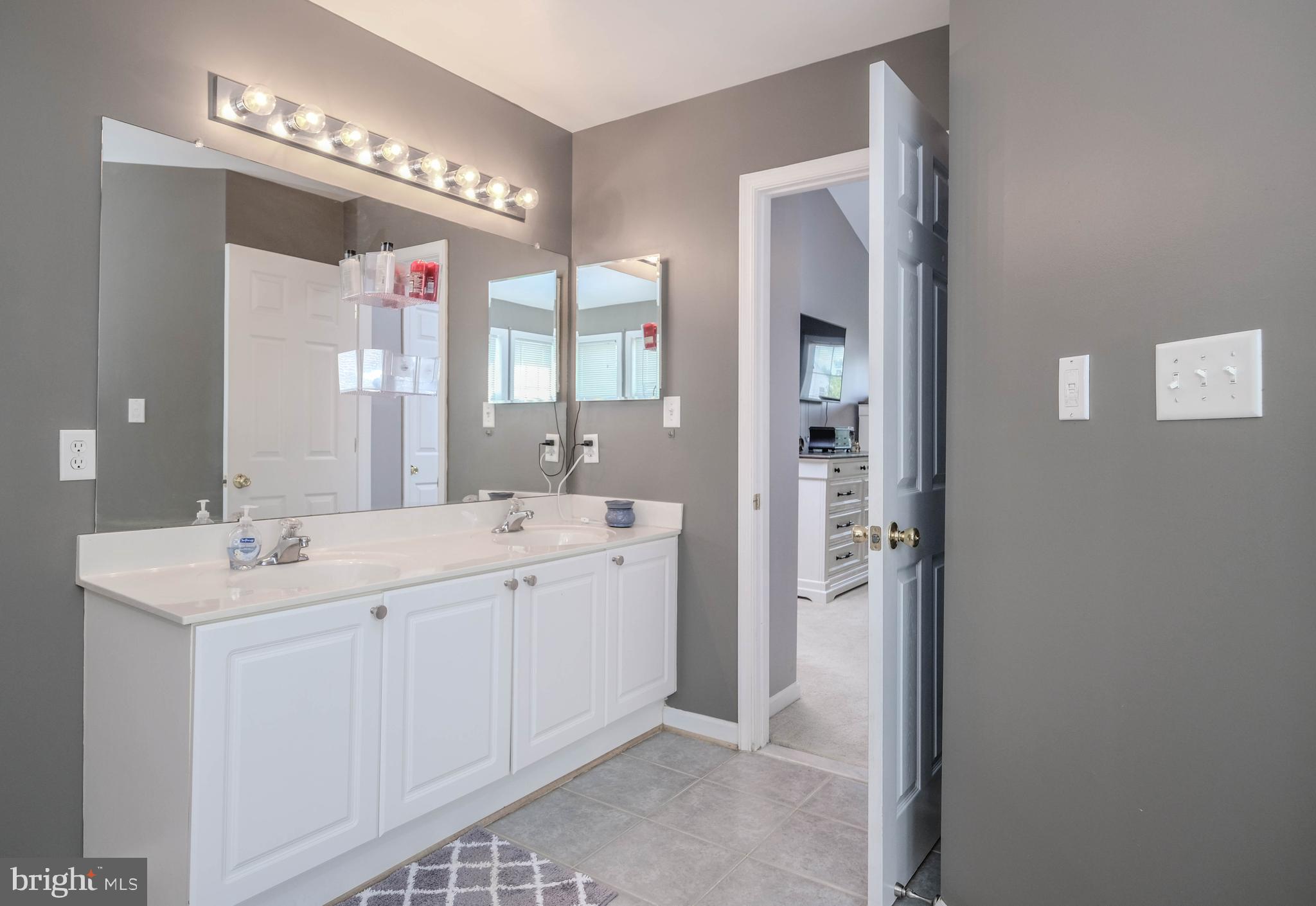 SYCAMORE VILLAGE - Residential