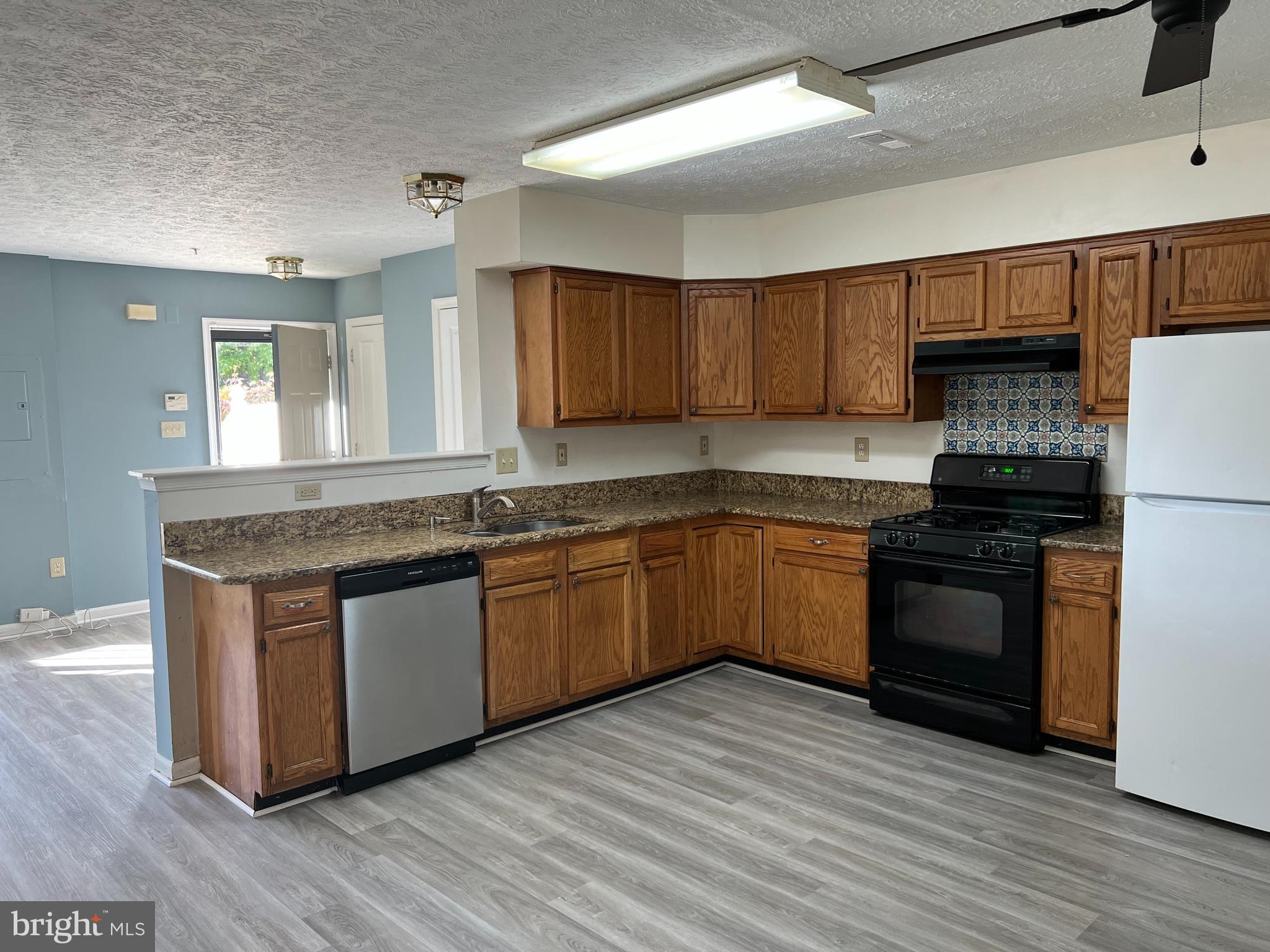 QUAIL RUN - Residential Lease