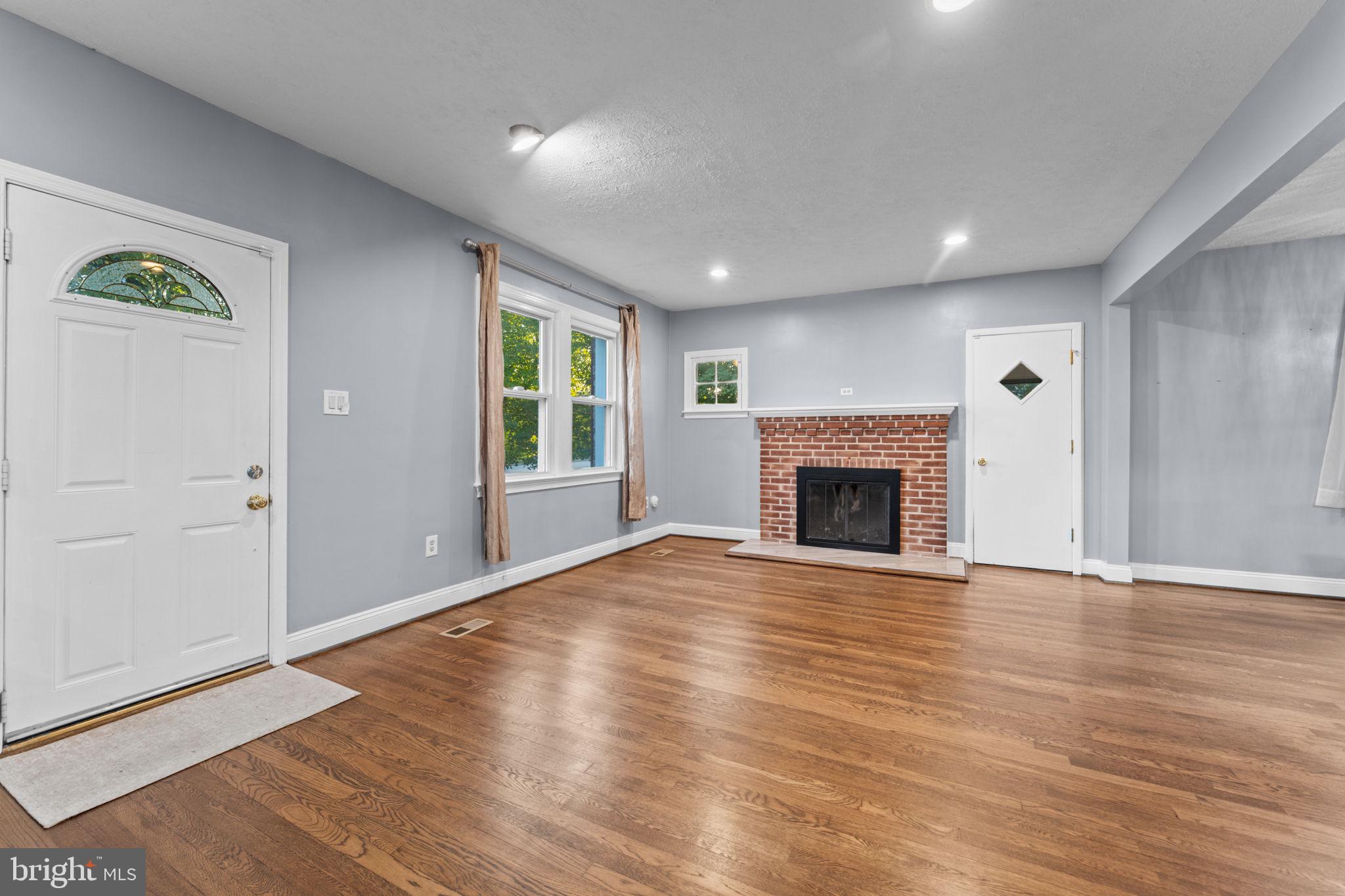 6416 SIMMONS LANE