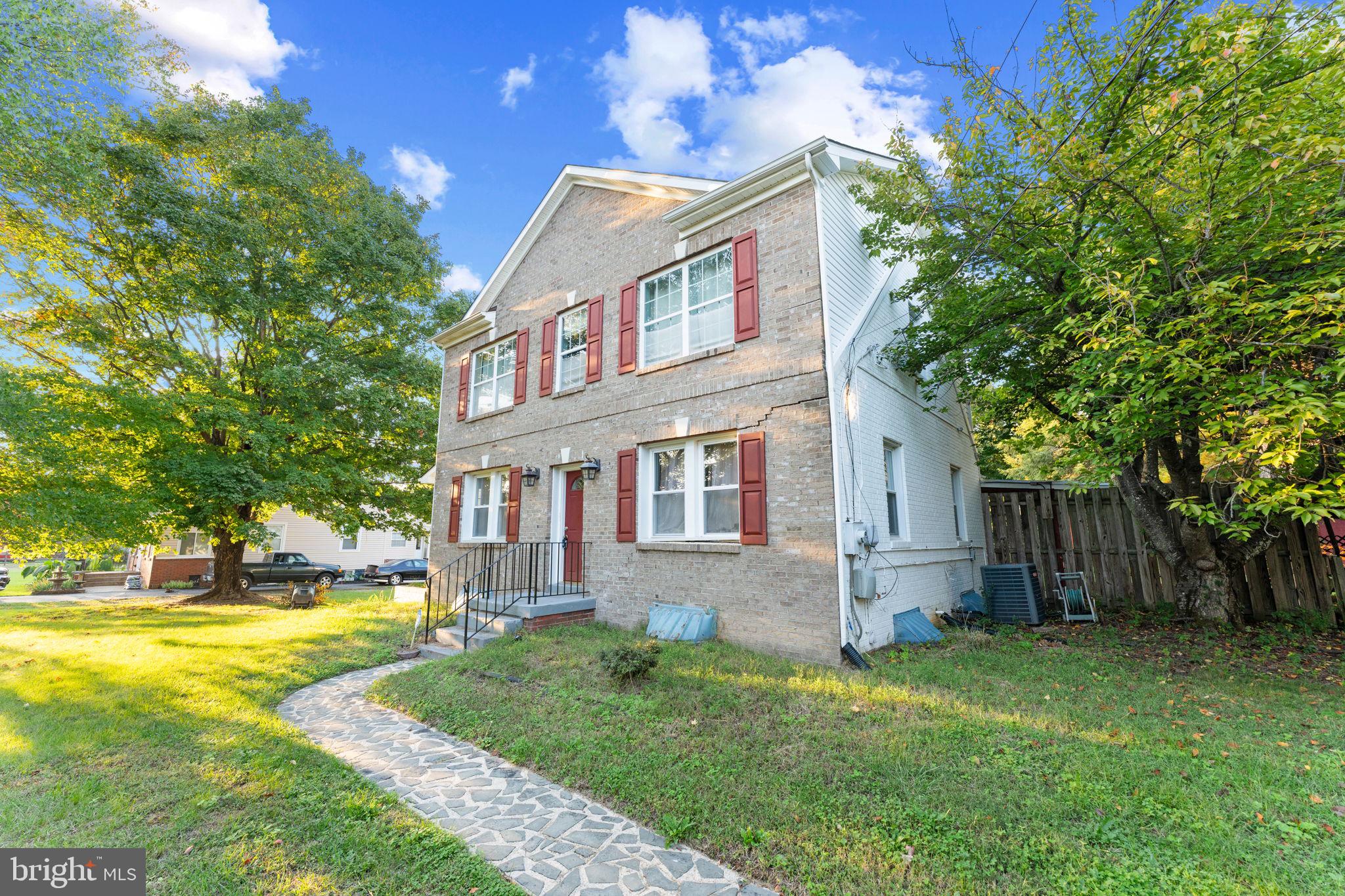 6416 SIMMONS LANE