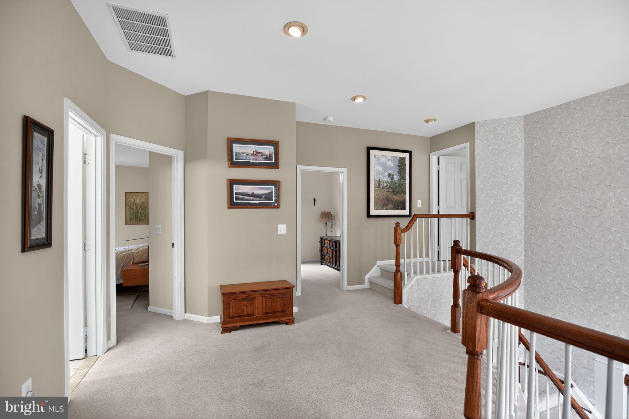 HARBOR POINT - Residential