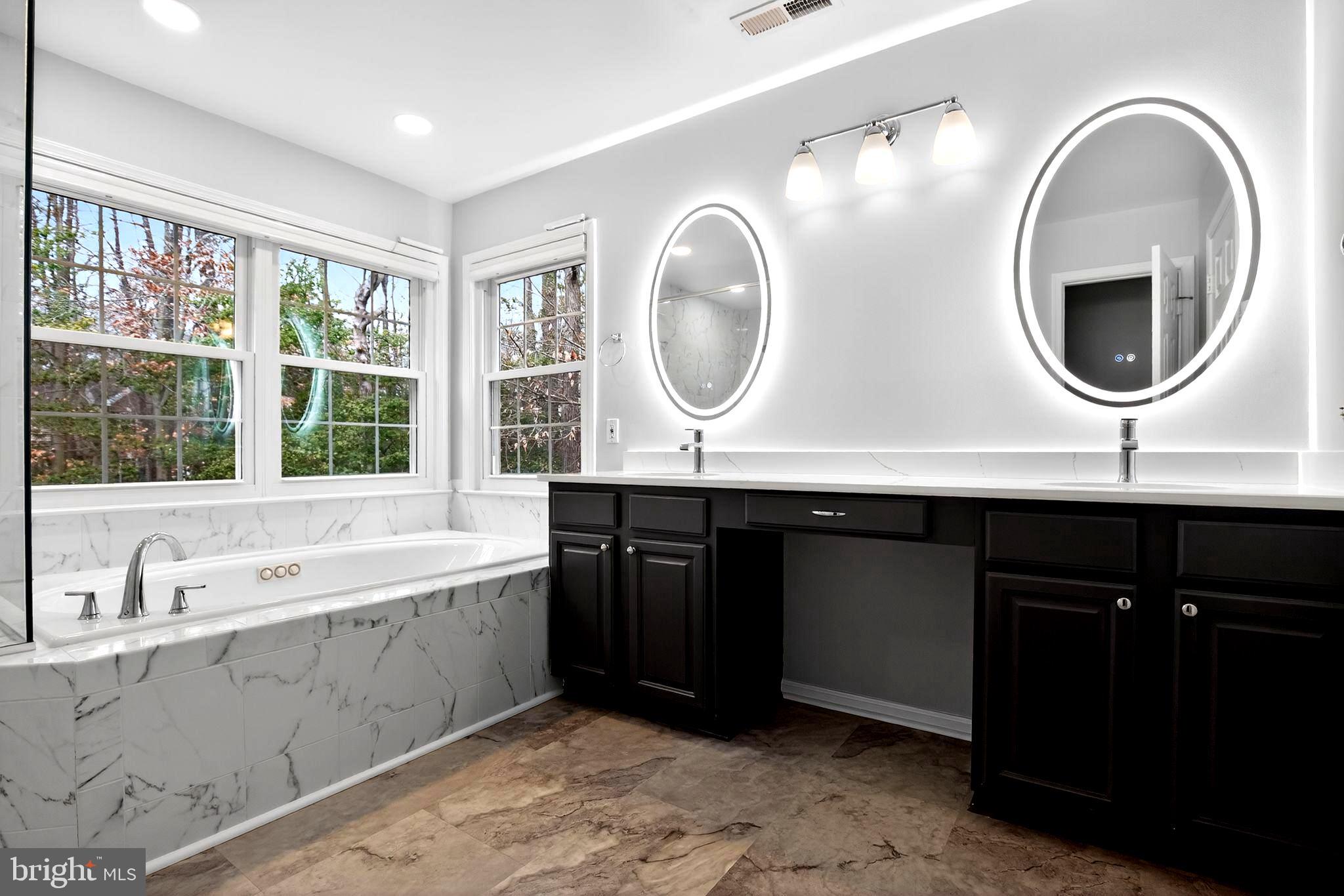 HARBOR POINT - Residential