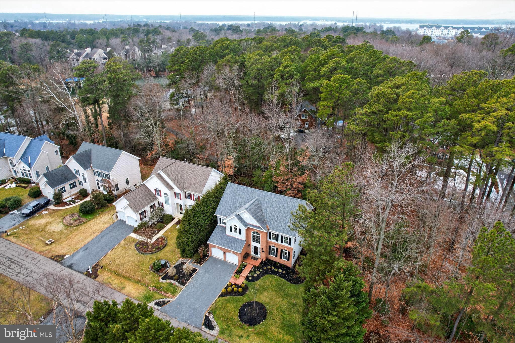 HARBOR POINT - Residential